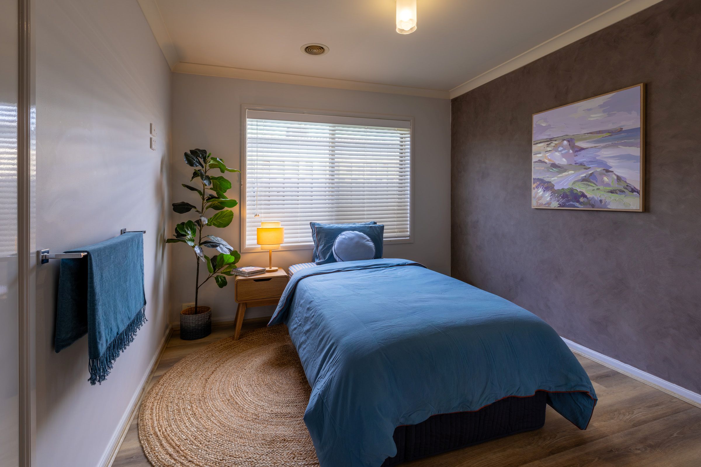 Comfortable & Connected SIL in Cranbourne with Spacious Living & Outdoor Spaces — Home image 8