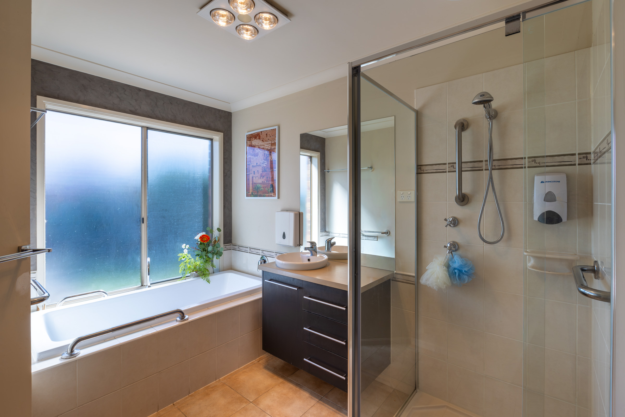 Comfortable & Connected SIL in Cranbourne with Spacious Living & Outdoor Spaces — Home image 9