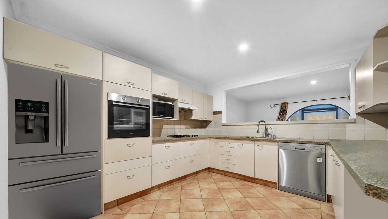 Broadbeach Waters SIL Home with Dual Living – Two Distinct Residences — Home image 18