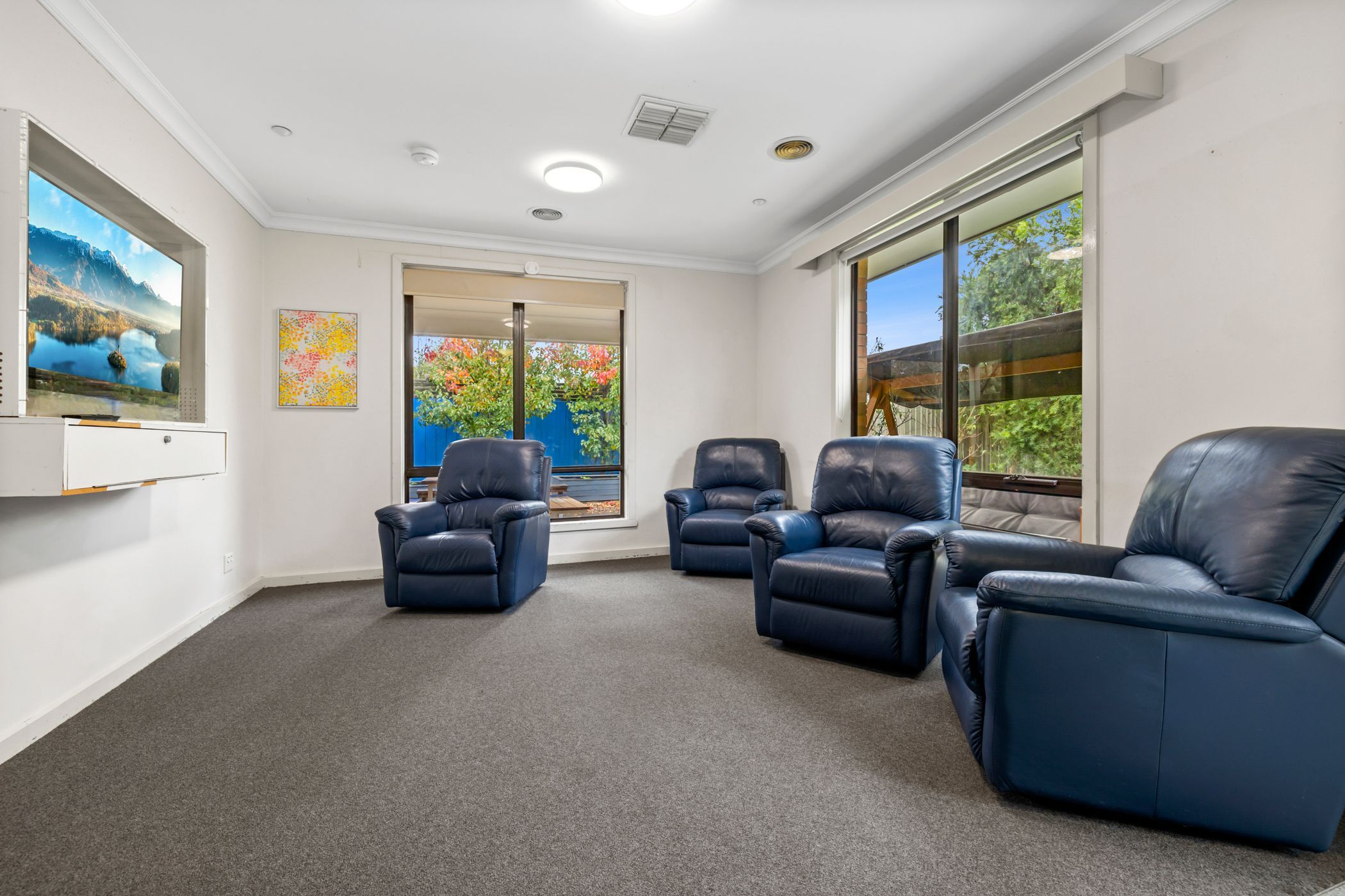 Spacious living in a sought after suburb. — Home image 5