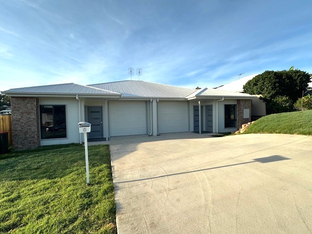 TOOLOOA, GLADSTONE QLD - ROBUST DUPLEX (VILLA TWO) — Home image 2