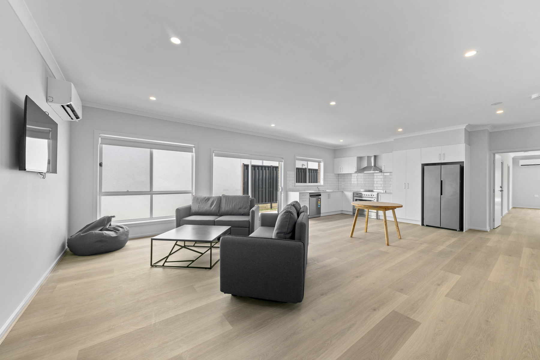 TIRED OF BEING STUCK IN SHARED ACCOMMODATION? 2 Independant Homes on 1 Title — Home image 3