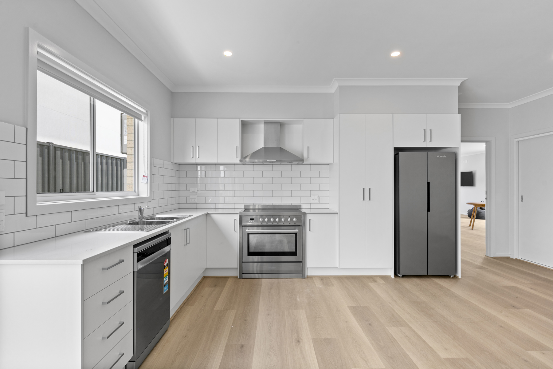 TIRED OF BEING STUCK IN SHARED ACCOMMODATION? 2 Independant Homes on 1 Title — Home image 6