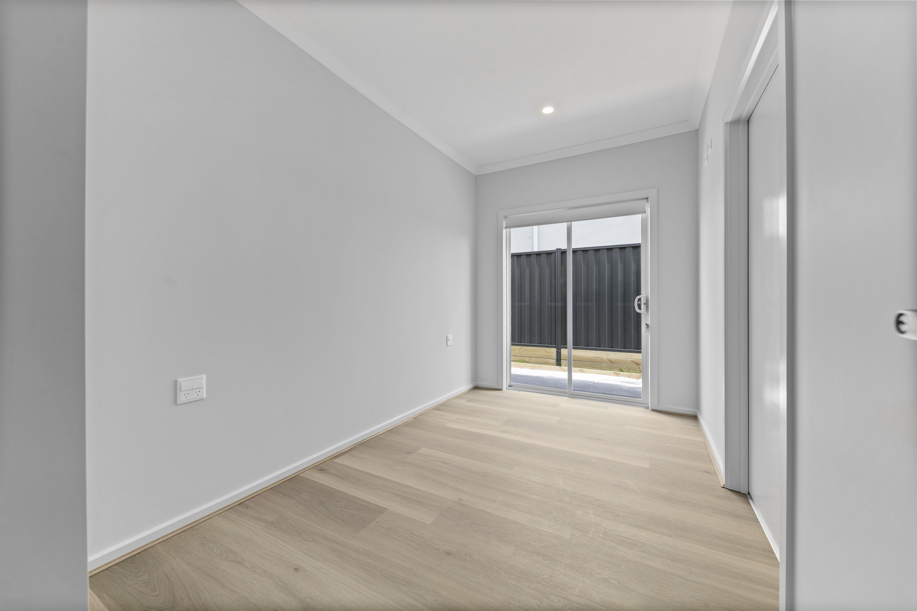 TIRED OF BEING STUCK IN SHARED ACCOMMODATION? 2 Independant Homes on 1 Title — Home image 16