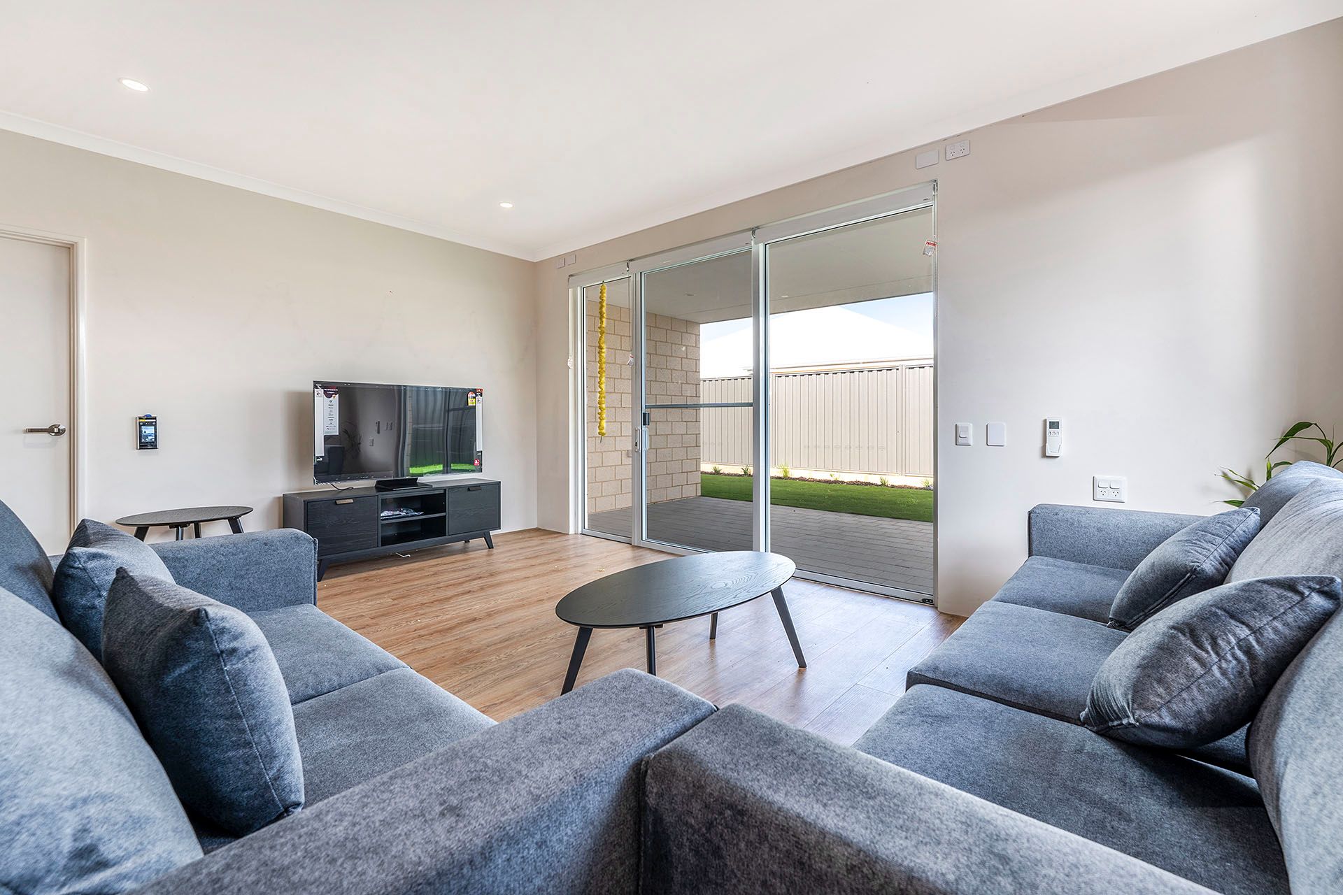 3 BR HPS Home for 2 Residents with Ensuites & OOA – Baldivis WA — Home image 4