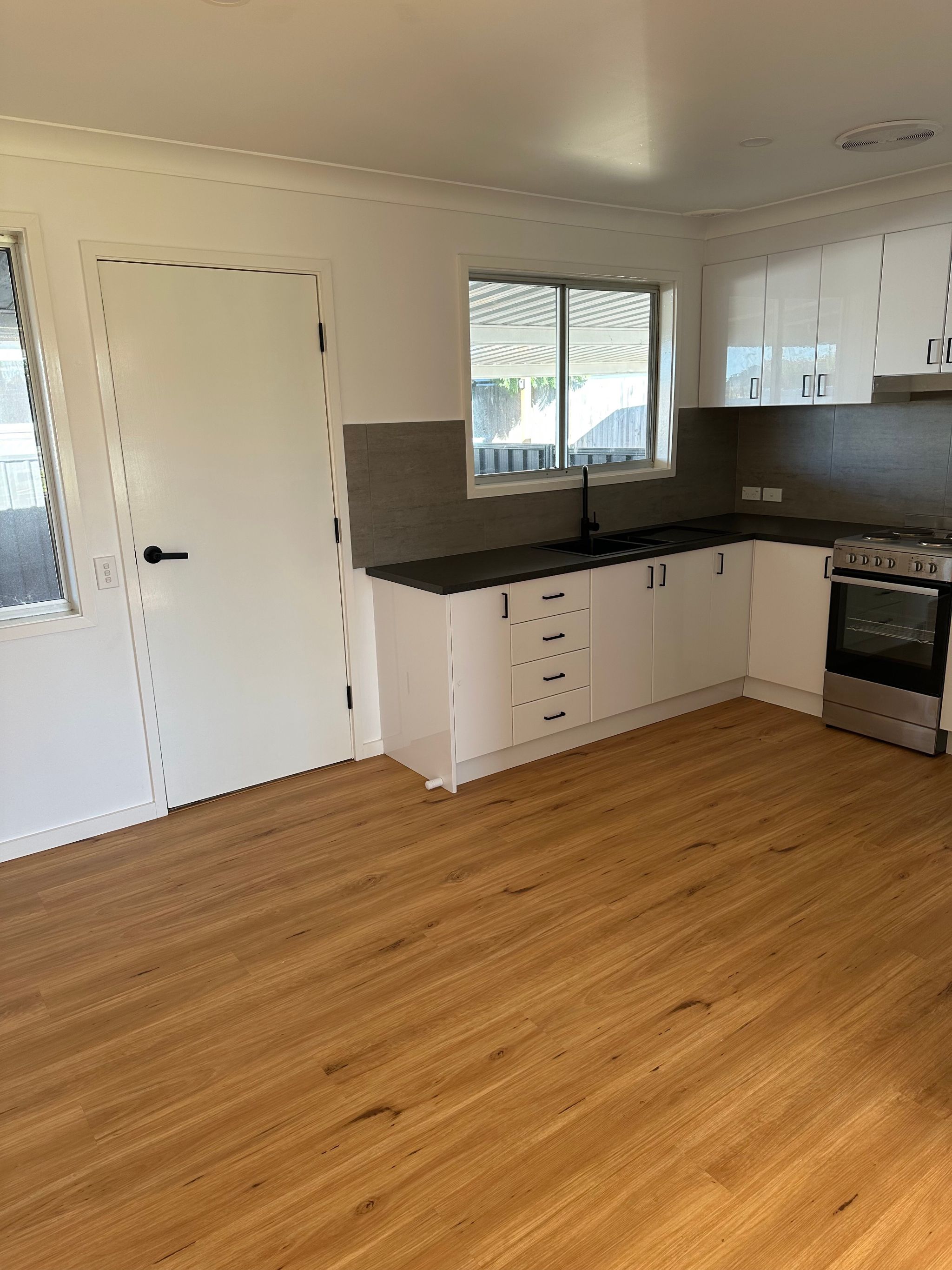 Beautiful shared home in Gorokan — Home image 6