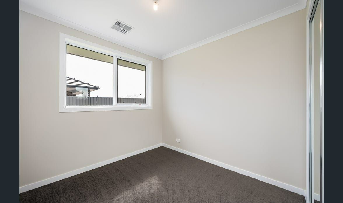 Opportunity to move now into a Brand New - Fully Furnished shared home — Home image 9