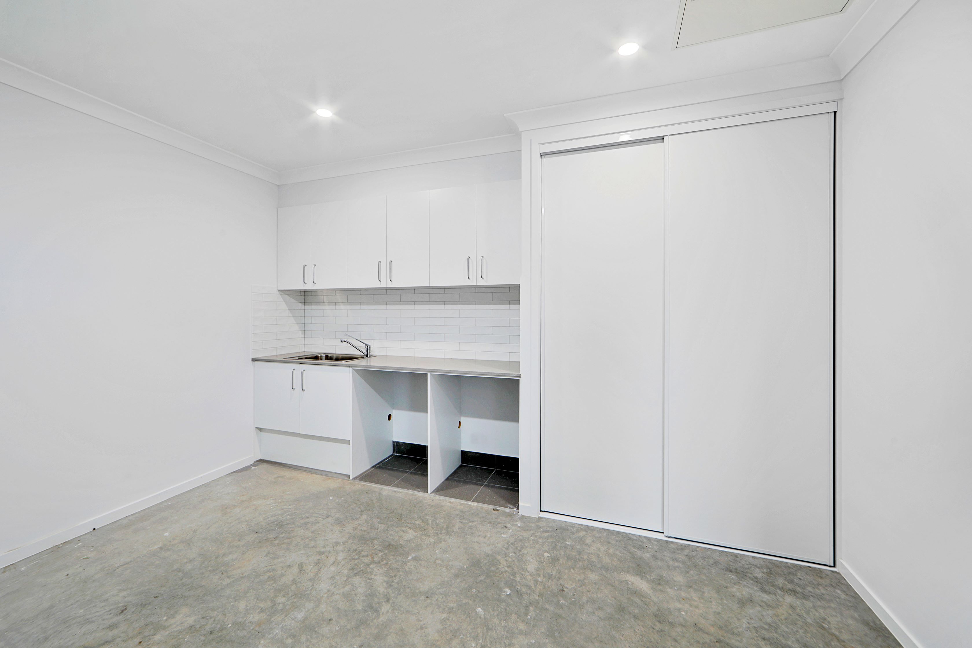 2 HPS Rooms + OOA + Media Room, in Avenell Heights — Home image 20