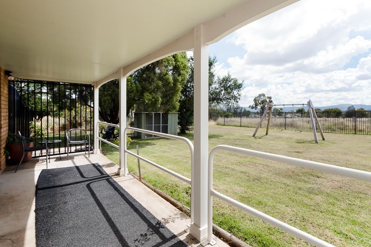 Enjoy the quiet country home, set on 17 acres of land — Home image 8