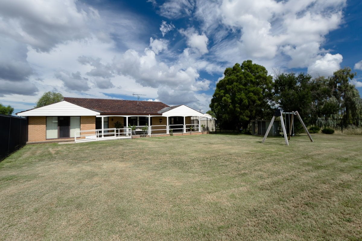 Enjoy the quiet country home, set on 17 acres of land — Home image 14
