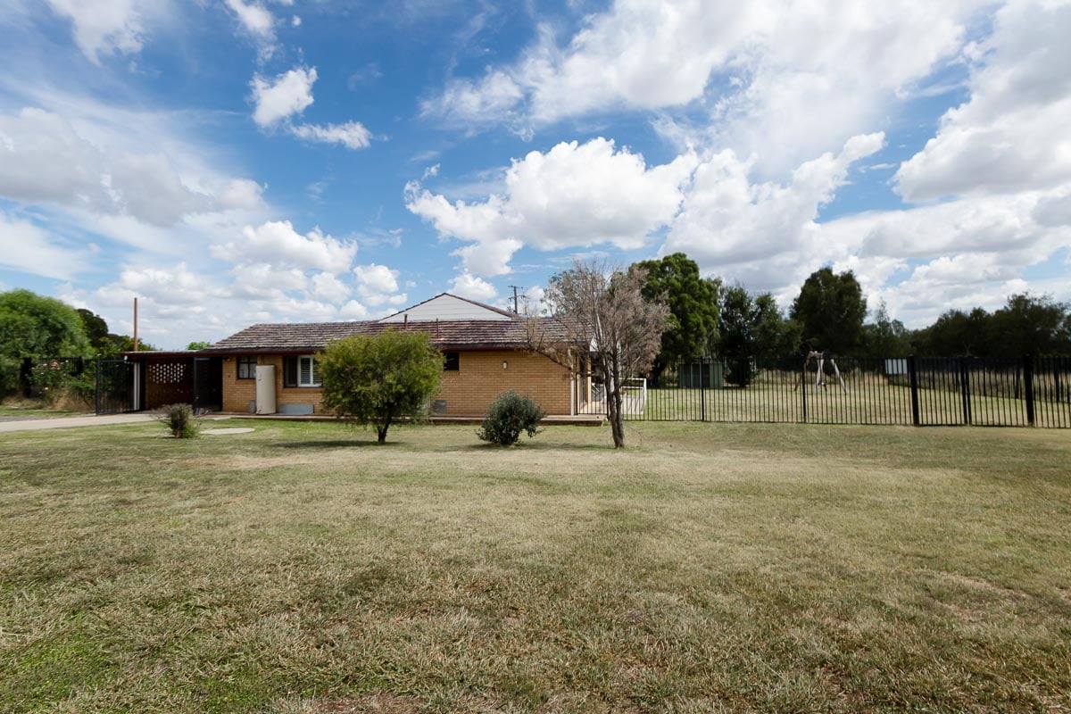 Enjoy the quiet country home, set on 17 acres of land — Home image 15