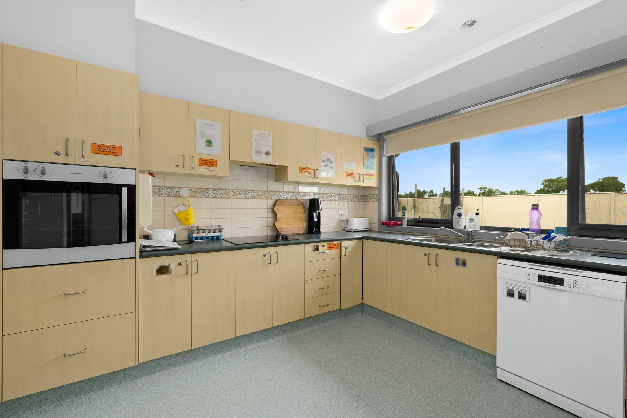 Beautiful lifestyle in the heart of Batesford — Home image 3