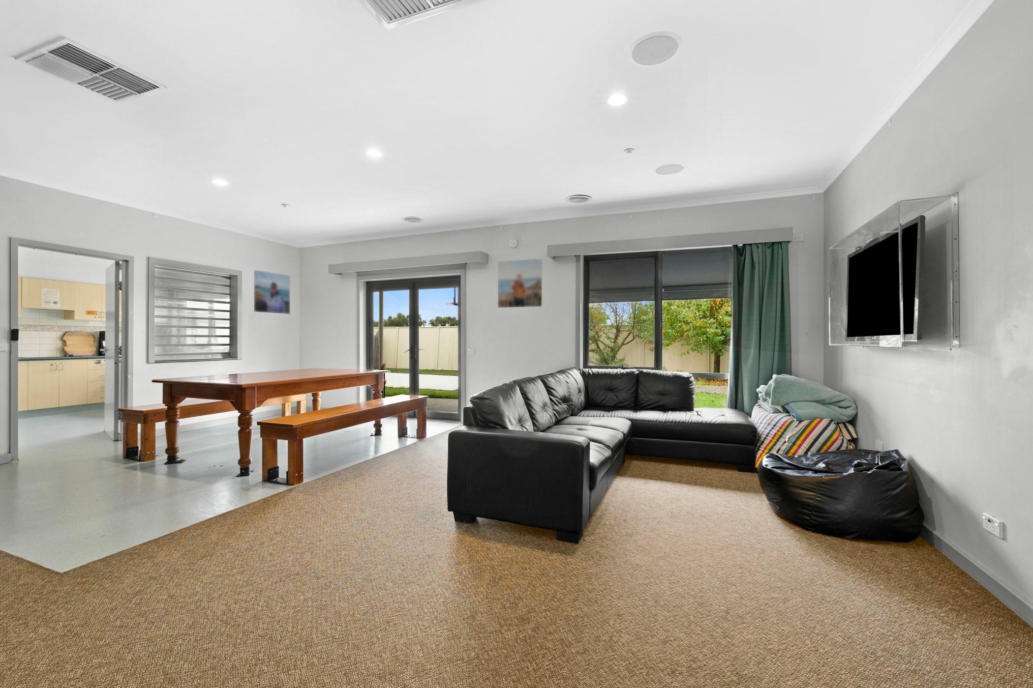 Beautiful lifestyle in the heart of Batesford — Home image 4