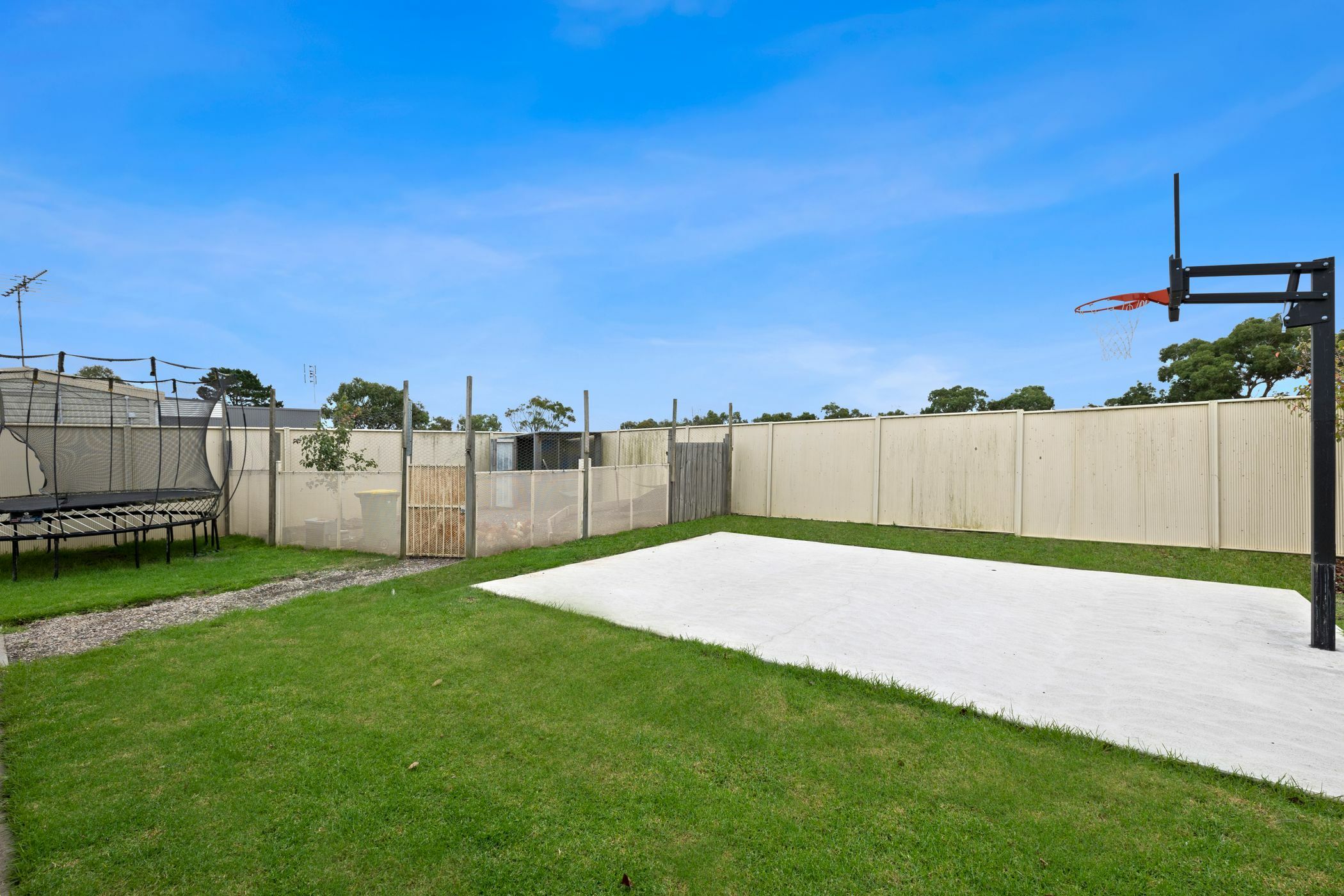 Beautiful lifestyle in the heart of Batesford — Home image 8