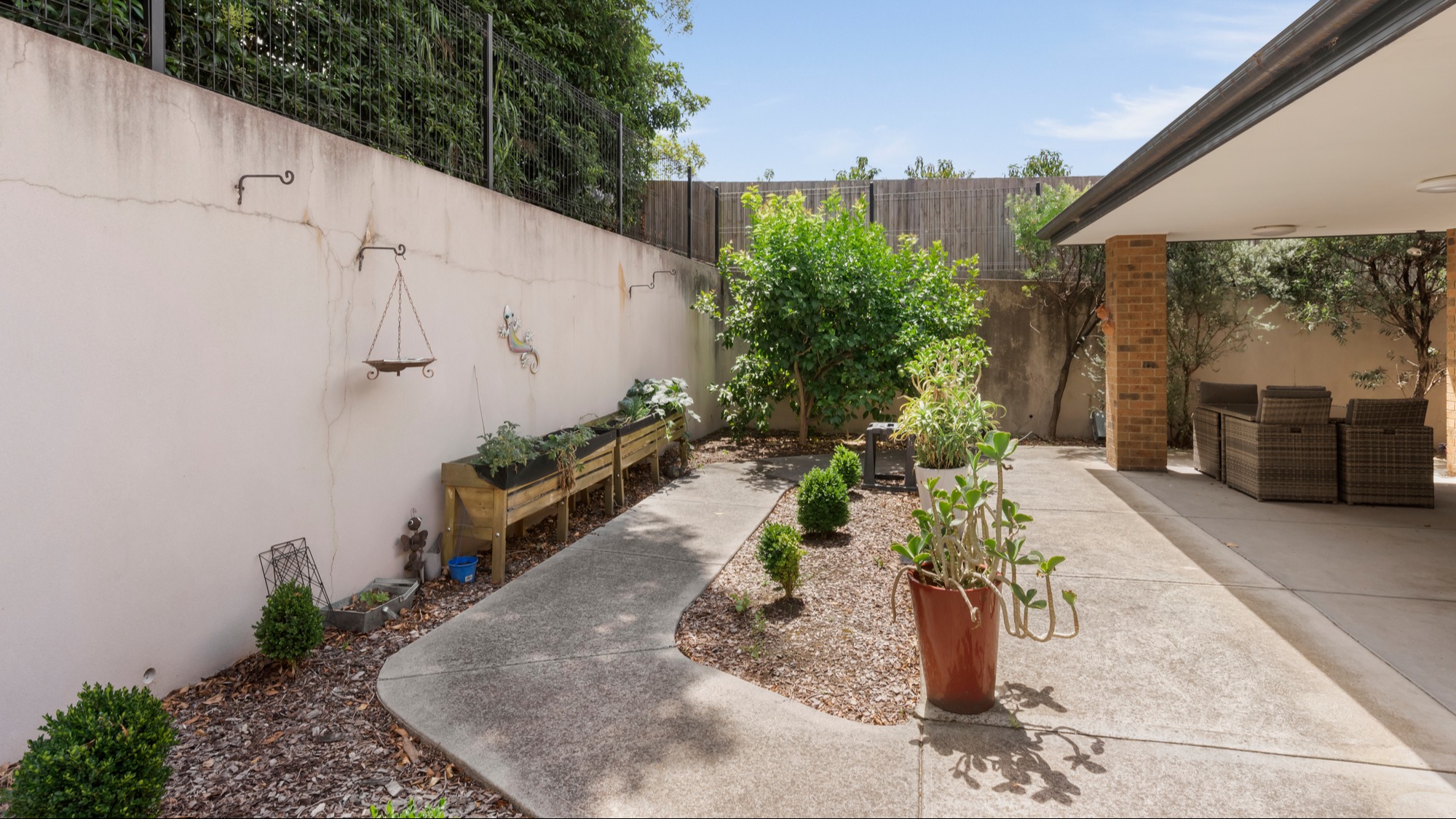 Large fully accessible, purpose-built house in a leafy street in Box Hill South — Home image 7
