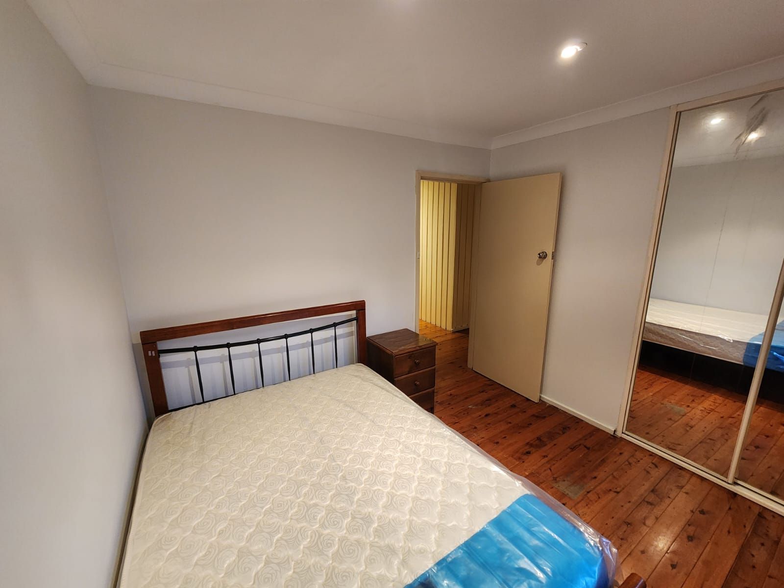 West Wollongong House — Home image 8