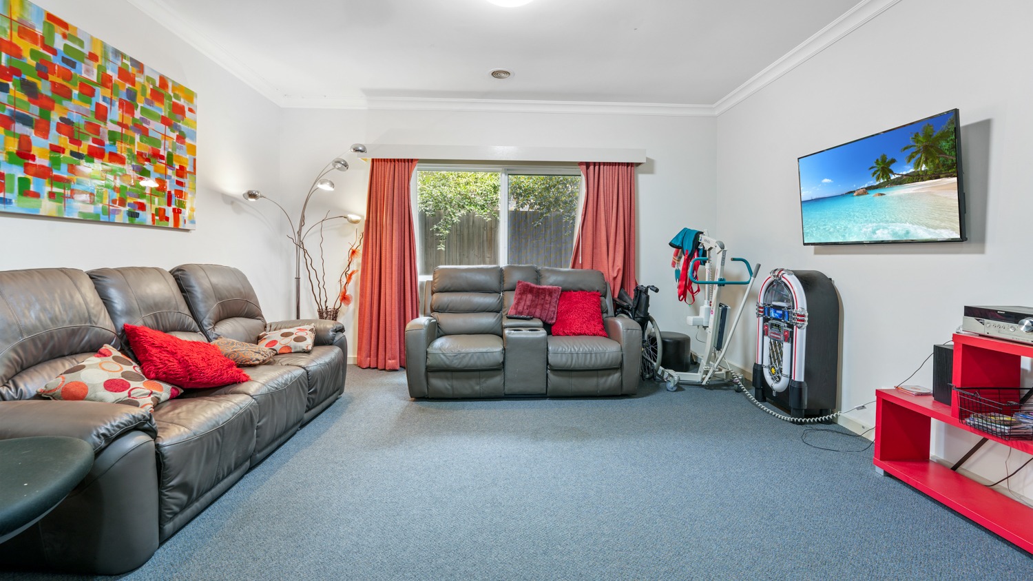 Spacious and welcoming SDA home in Greensborough — Home image 3
