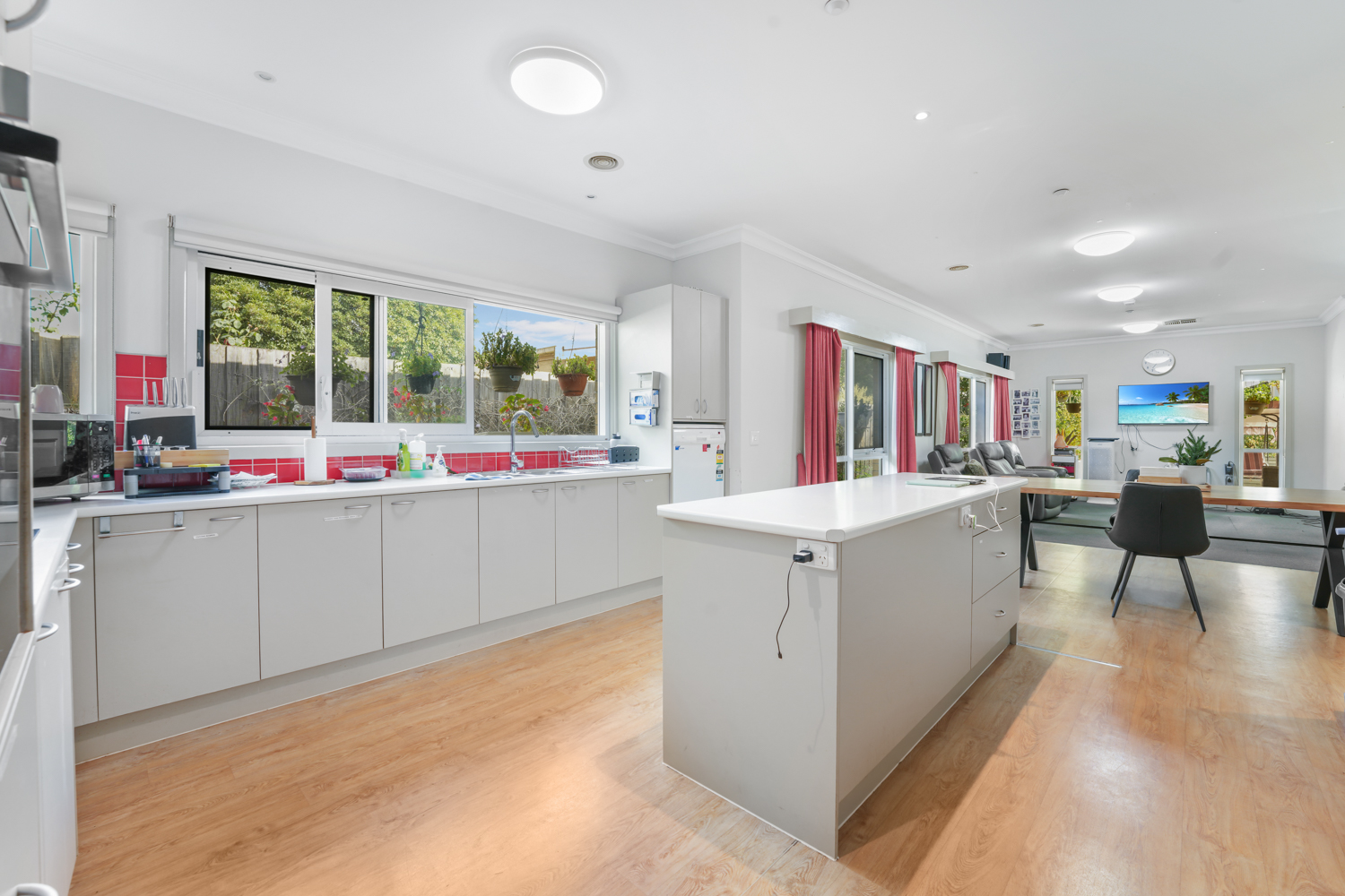 Spacious and welcoming SDA home in Greensborough — Home image 5