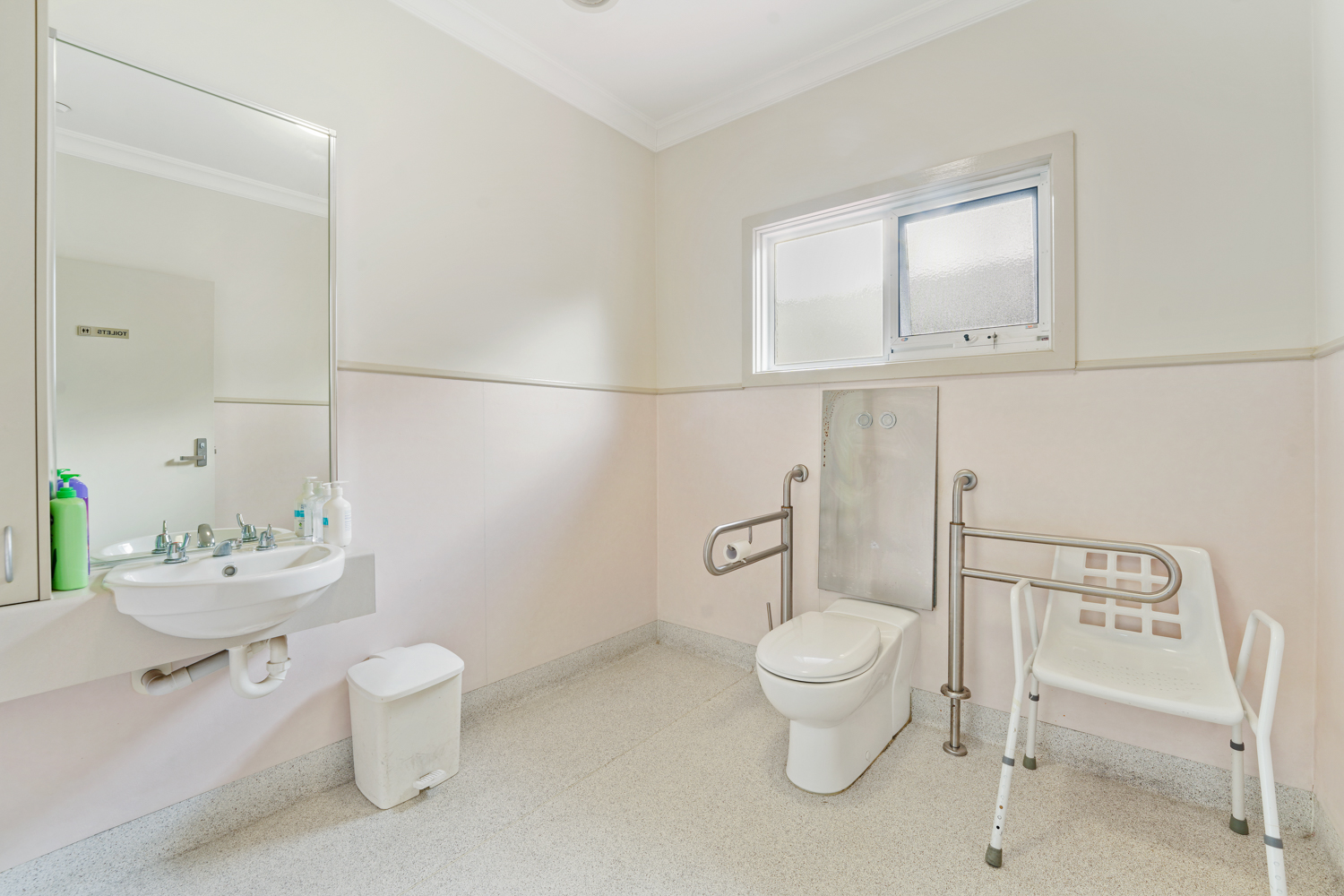 Spacious and welcoming SDA home in Greensborough — Home image 9