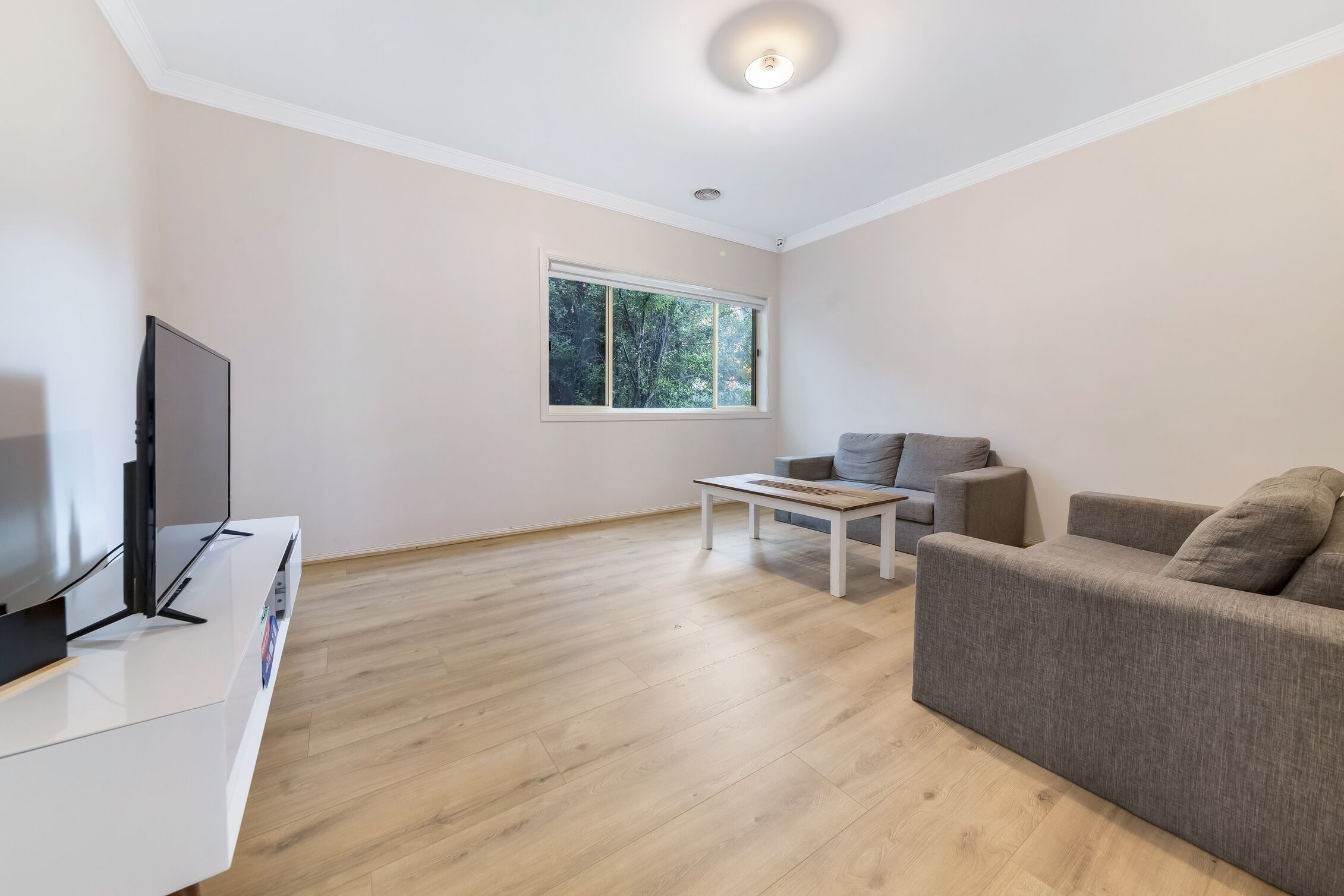 Welcome Home to Your Cozy & Supportive Sanctuary in Caroline Springs — Home image 10