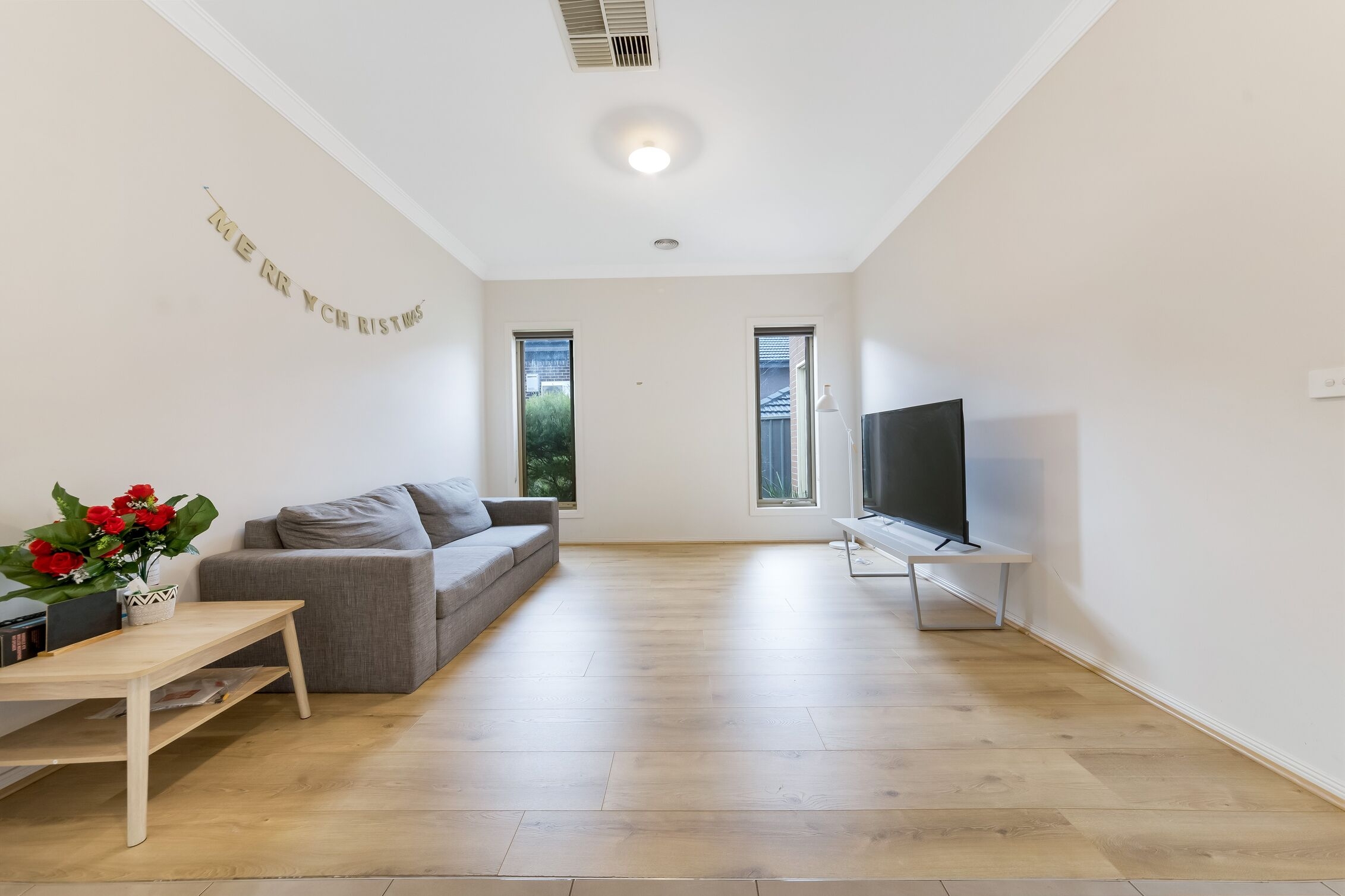 Welcome Home to Your Cozy & Supportive Sanctuary in Caroline Springs — Home image 14