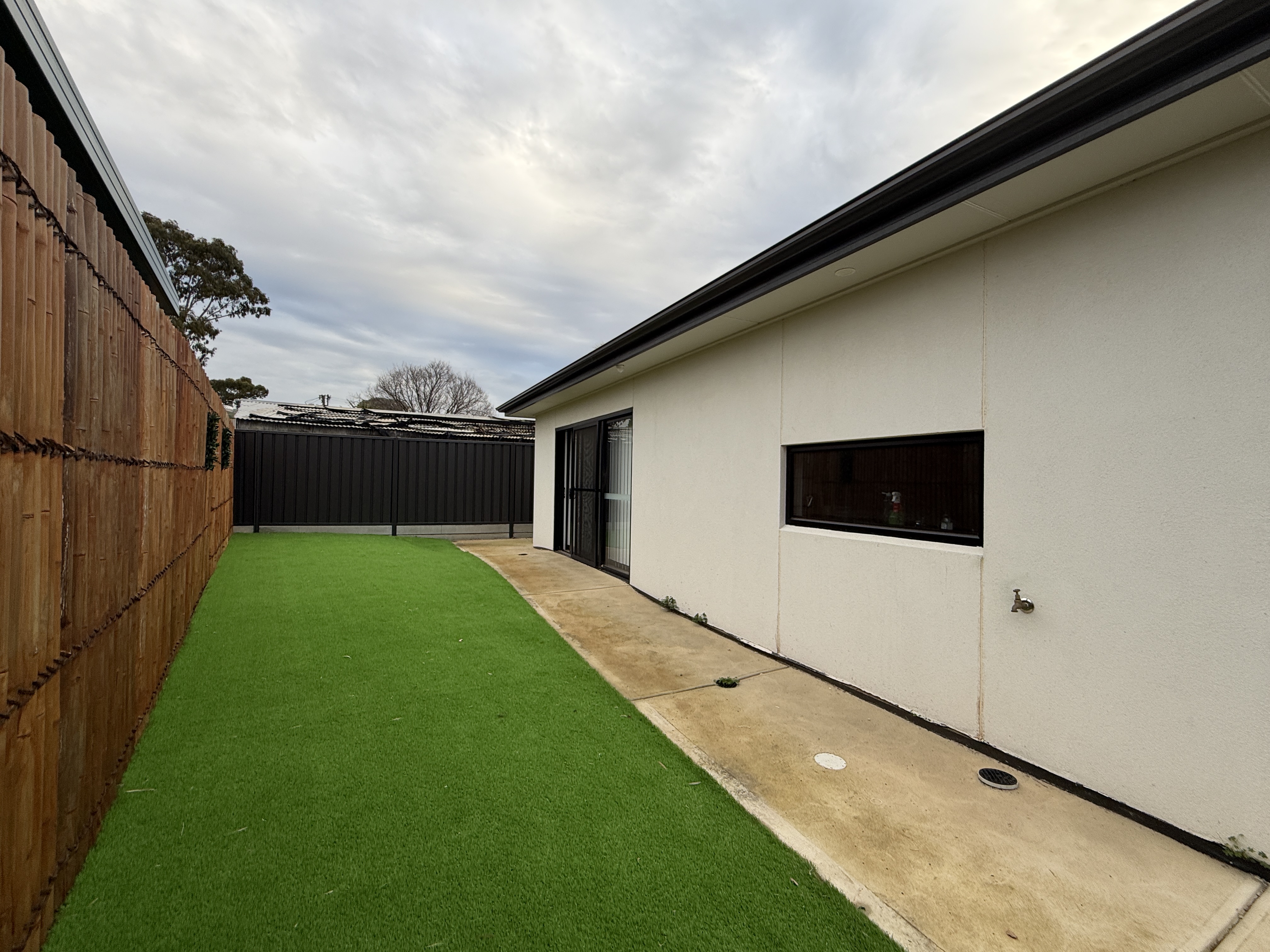 12A Derrilin Road