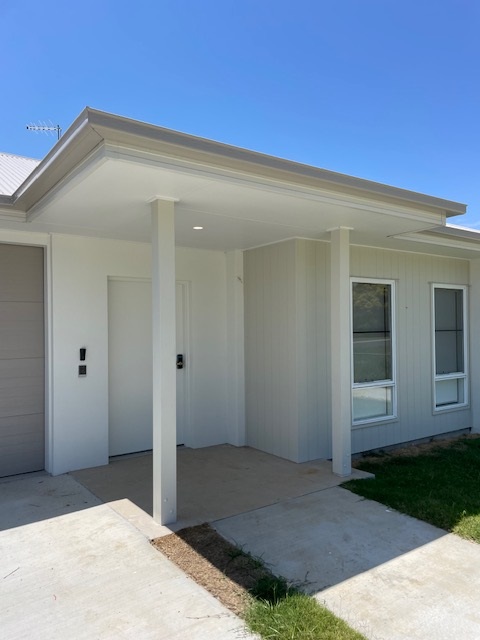 REDBANK PLAINS QLD – HIGH PHYSICAL SUPPORT HOUSE — Home image 3