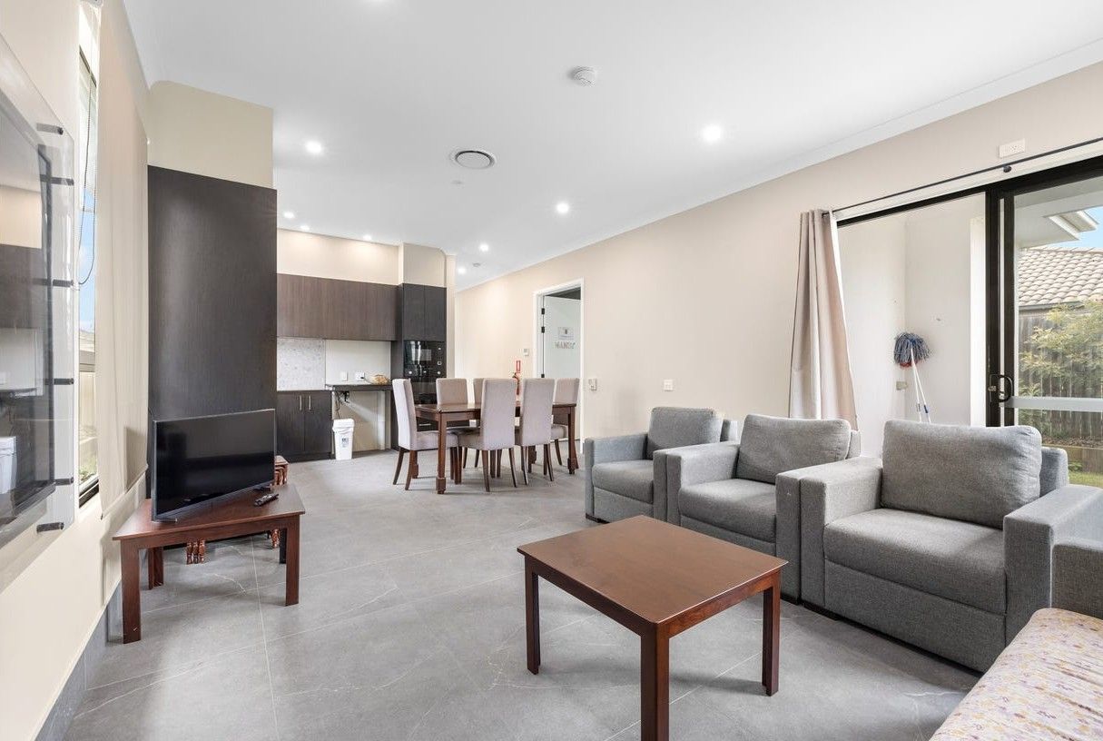 2 SDA (Robust or Improved Liveability) + OOA, in Leichhardt — Home image 7