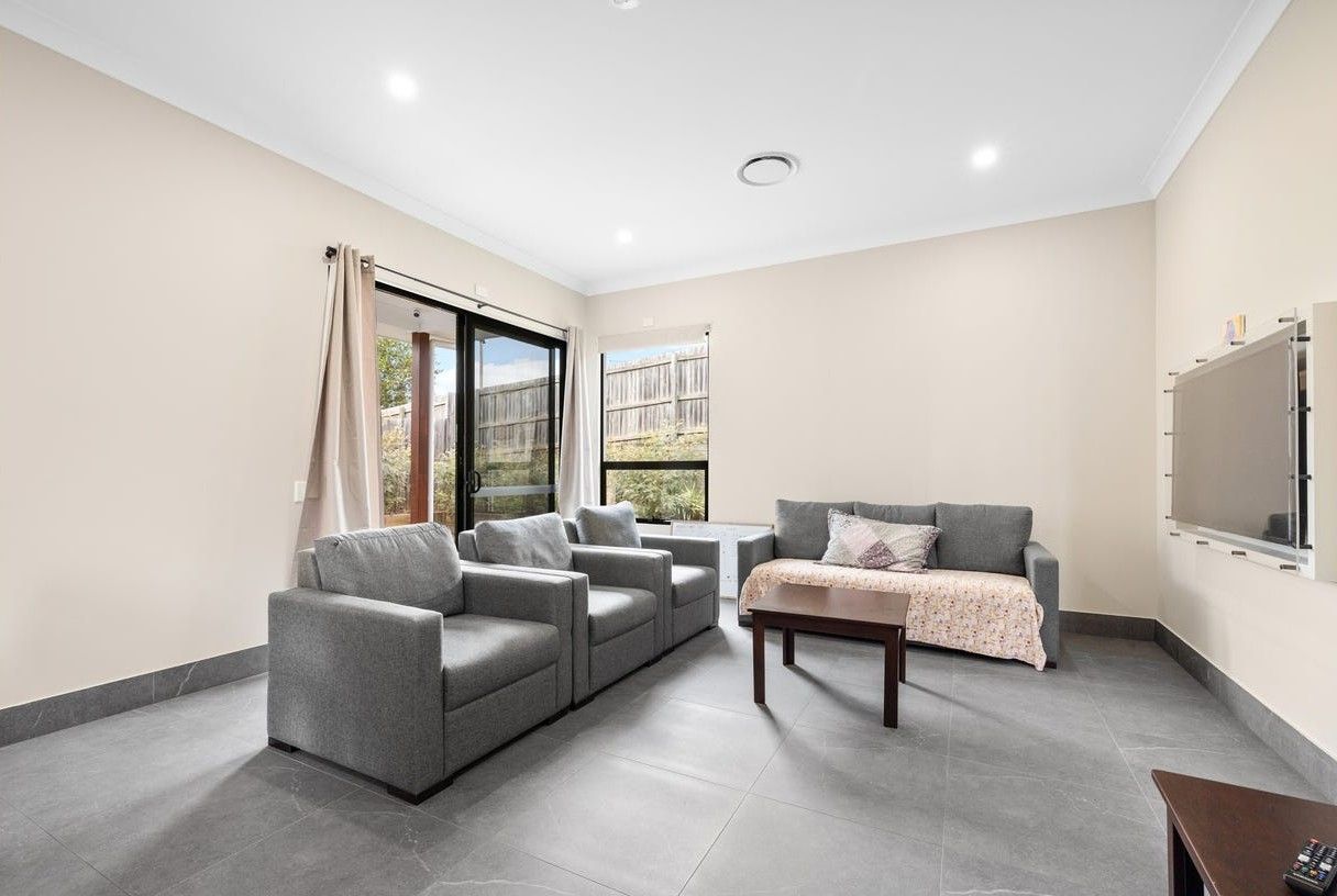2 SDA (Robust or Improved Liveability) + OOA, in Leichhardt — Home image 8