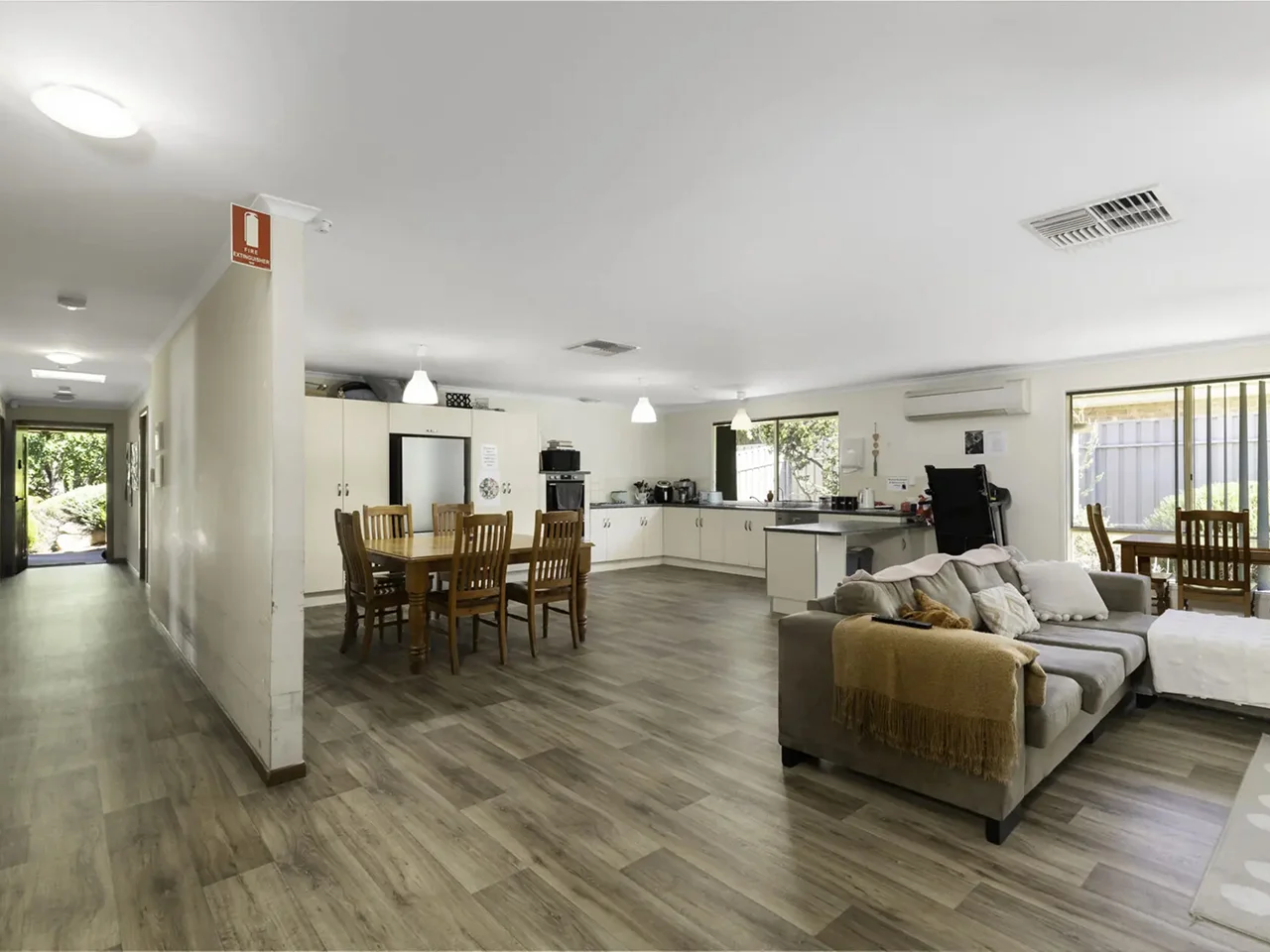 Mount Barker - 1 Vacancy 4 Bedroom Residence Basic — Home image 2