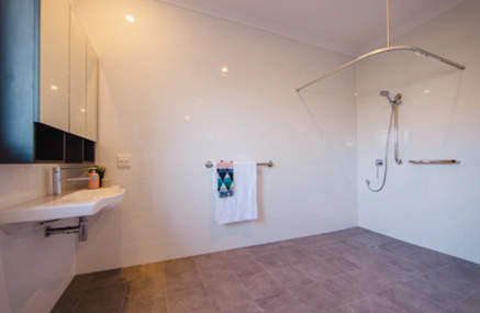 1 bedroom vacancy - Winifred Road, Bayswater - 2 bedroom home — Home image 4