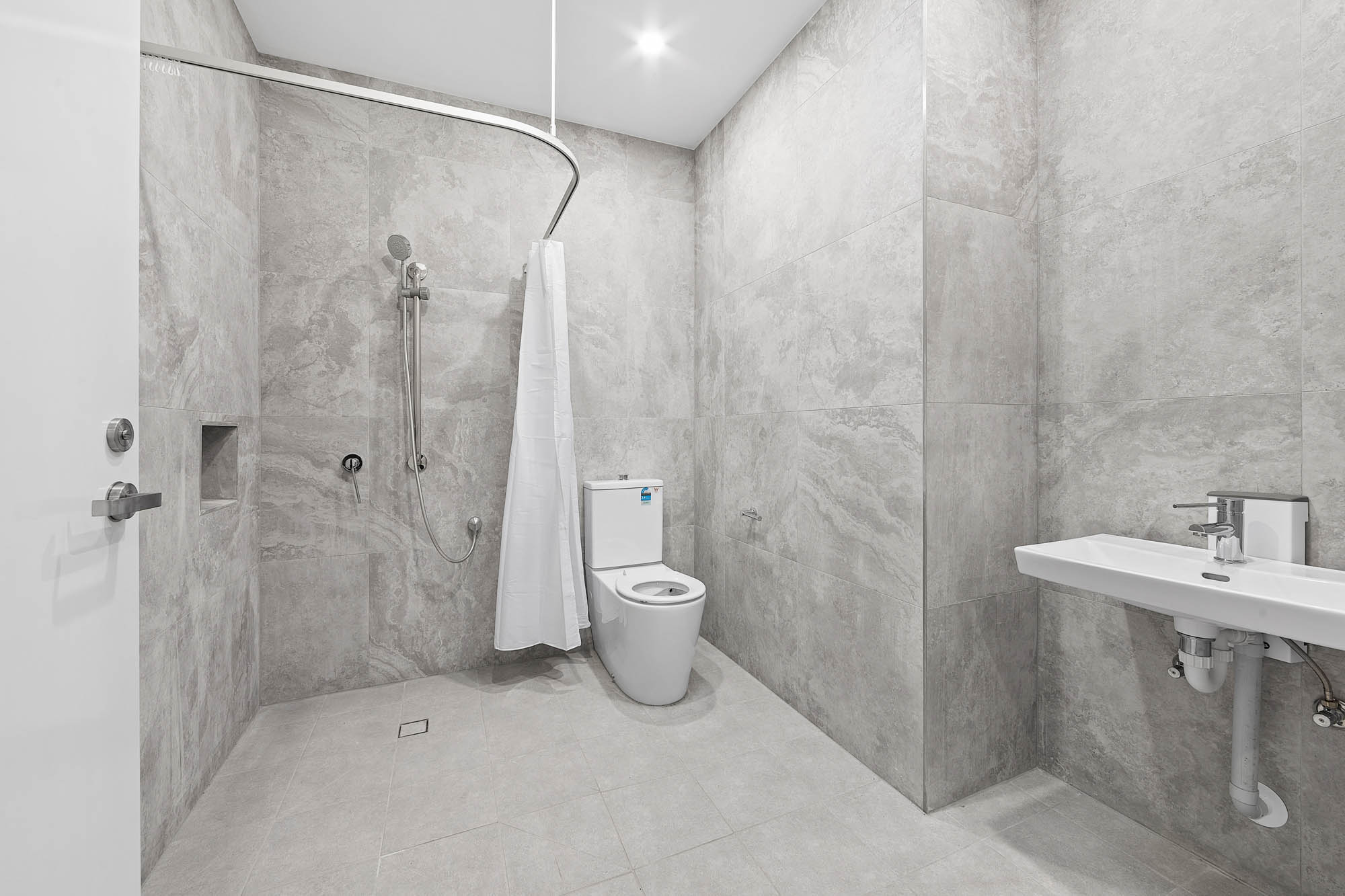 Centrally located in Coburg - live with just 1 other! — Home image 6