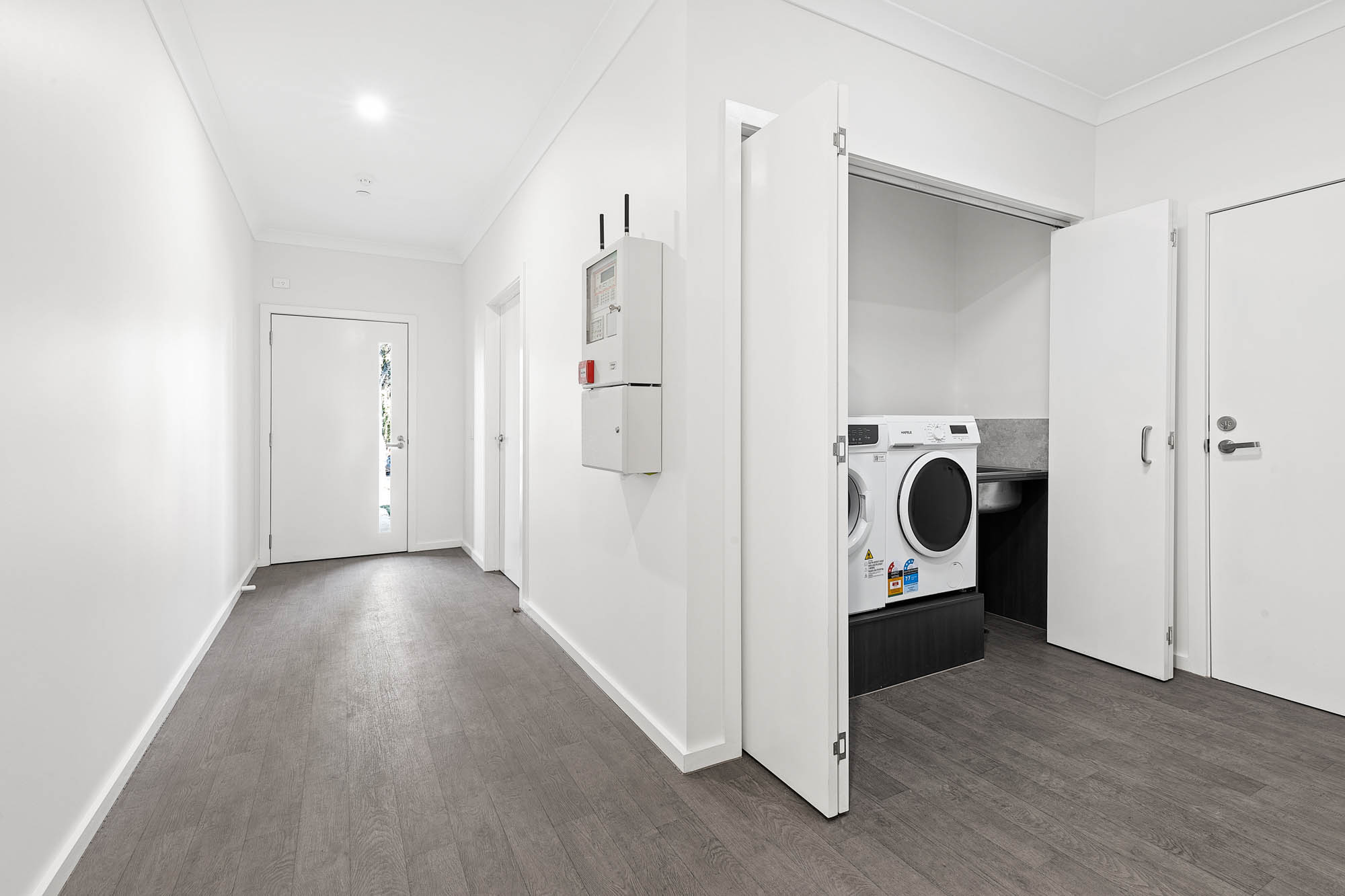 Centrally located in Coburg - live with just 1 other! — Home image 11