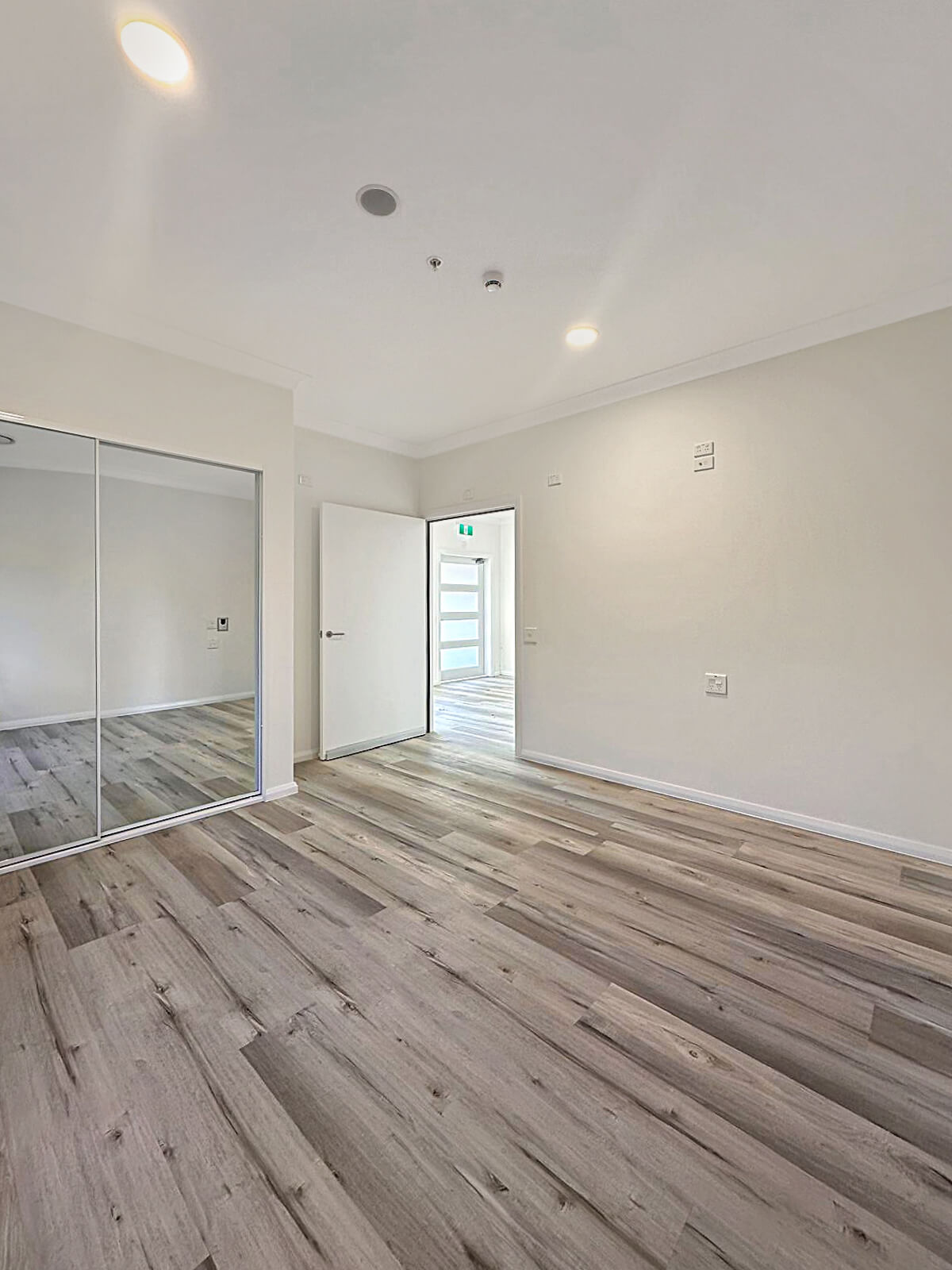 Stylish SDA Accommodation in Rosemeadow NSW — Home image 6