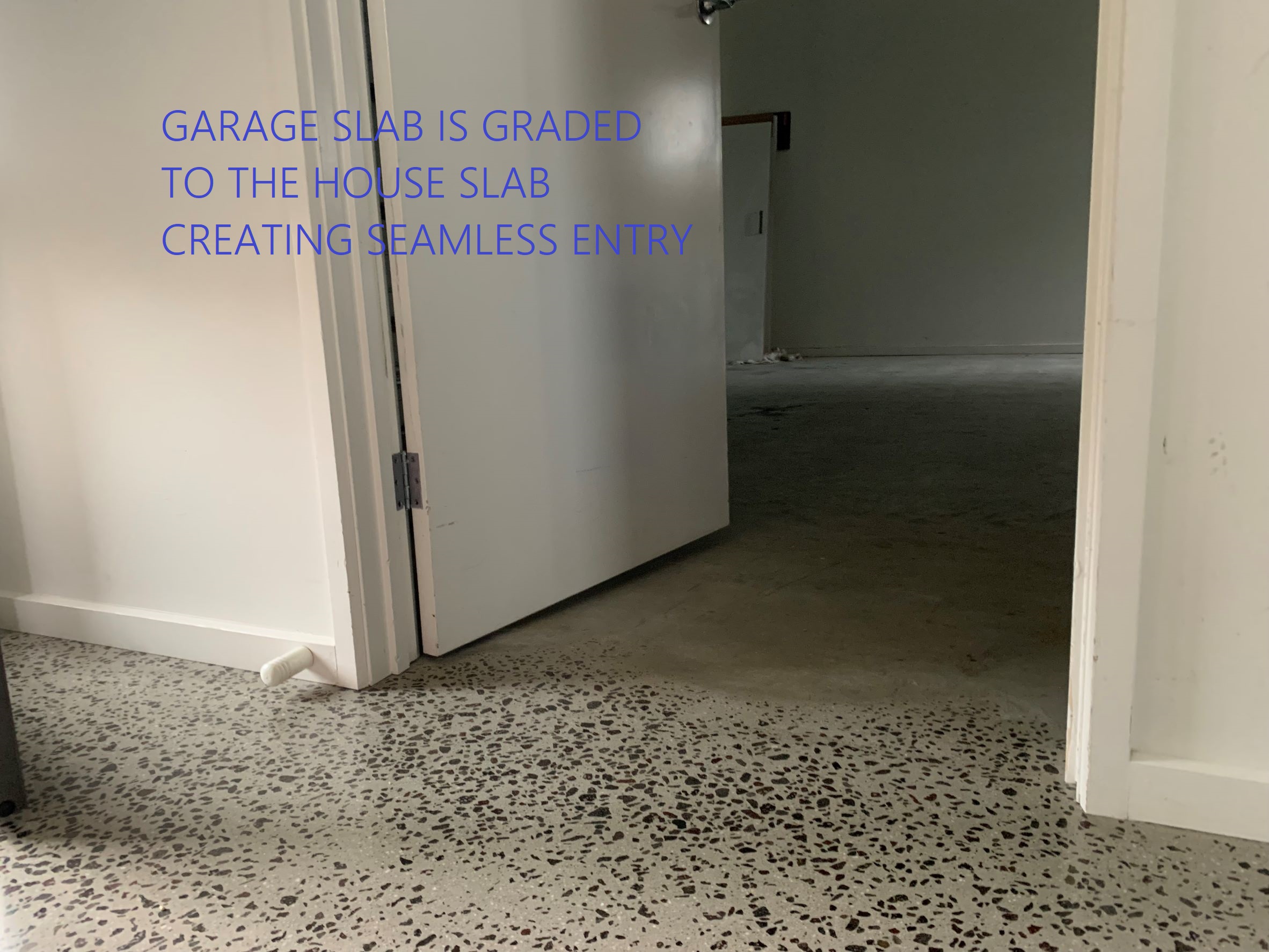 Registered Provider. 4 B/R. Ceiling Hoist. Gas Pool & Pool Lift. — Home image 2