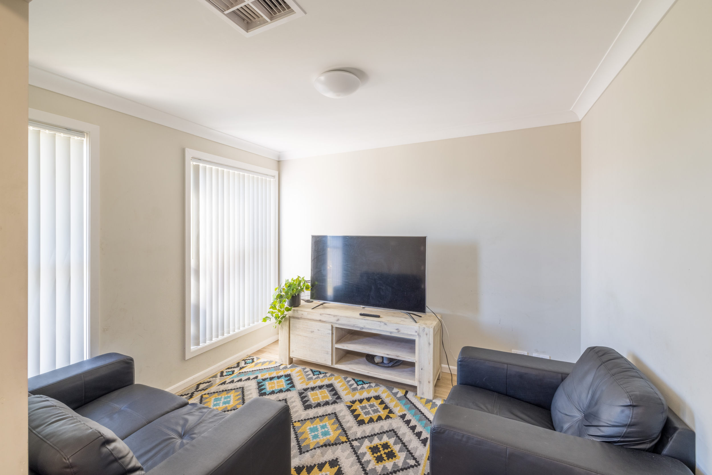 Spacious comfortable shared home in Ropes Crossing — Home image 9