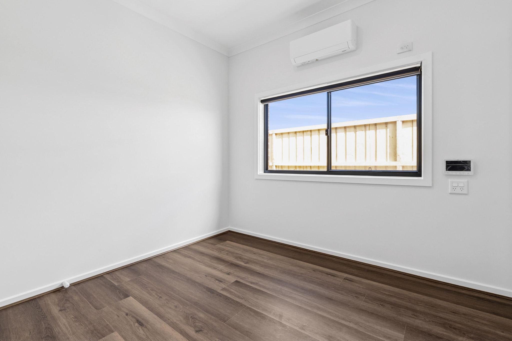 3BR 2RES HPS Home | Free 3 Months MRRC + 12 Month Internet- Armstrong Creek — Home image 2