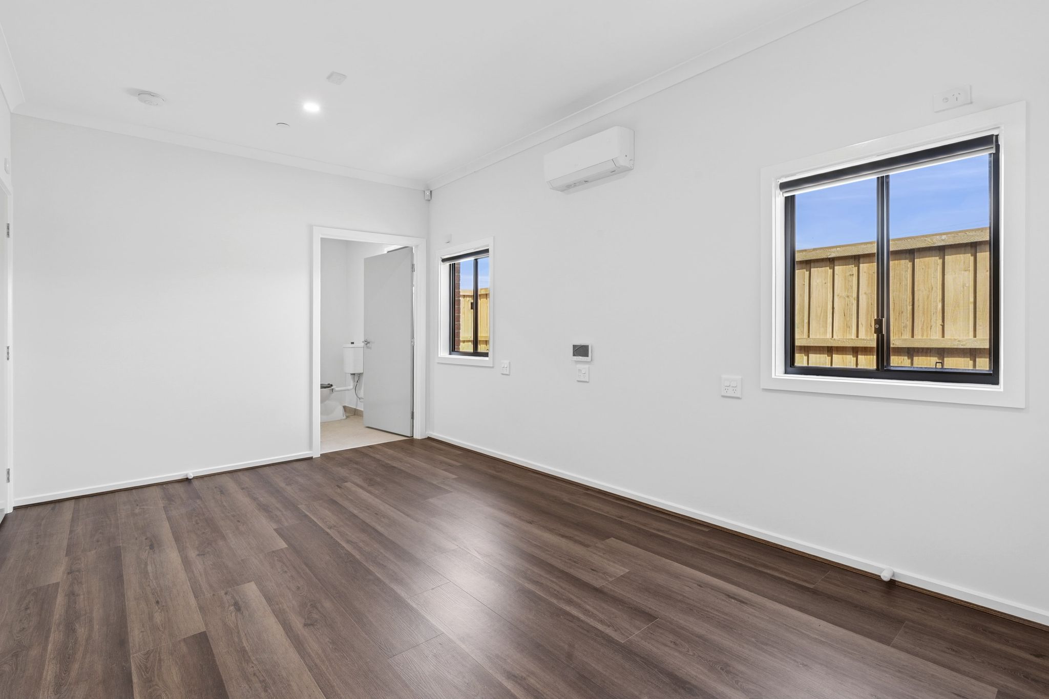 3BR 2RES HPS Home | Free 3 Months MRRC + 12 Month Internet- Armstrong Creek — Home image 9