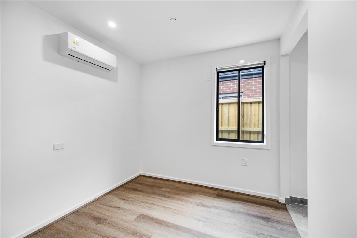 2P HPS Sanctuary Built for Comfort and Care in a Peaceful Setting — Home image 8