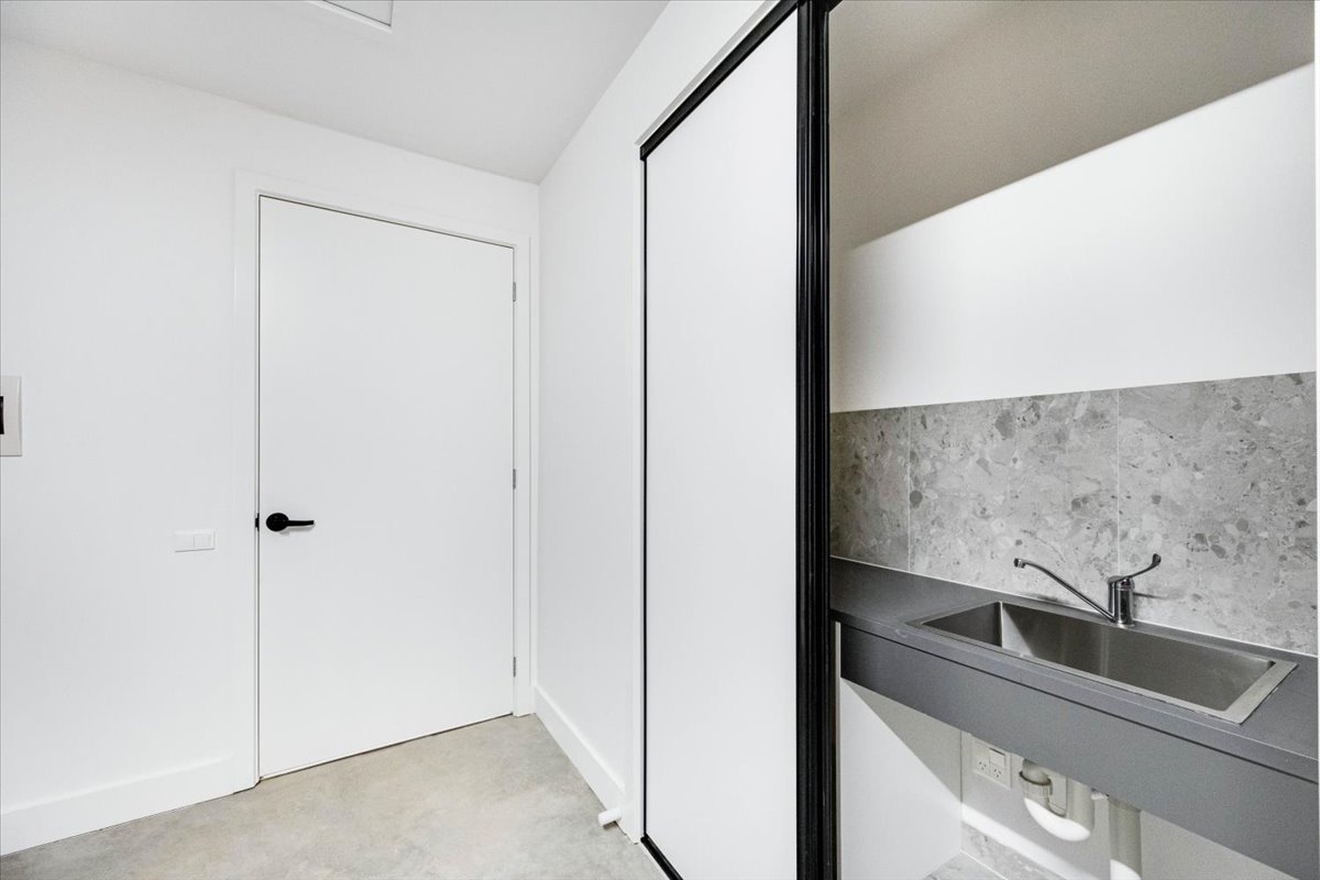 2P HPS Sanctuary Built for Comfort and Care in a Peaceful Setting — Home image 20