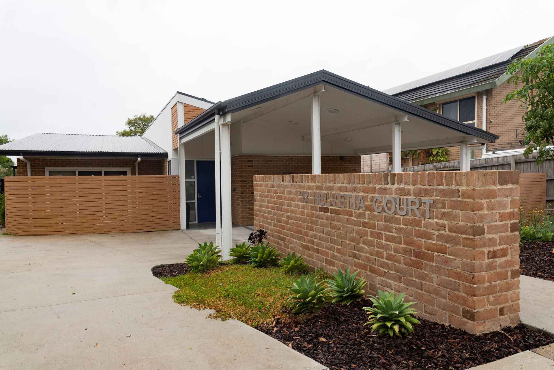 Beautiful Modern Designed Home — Home image 2