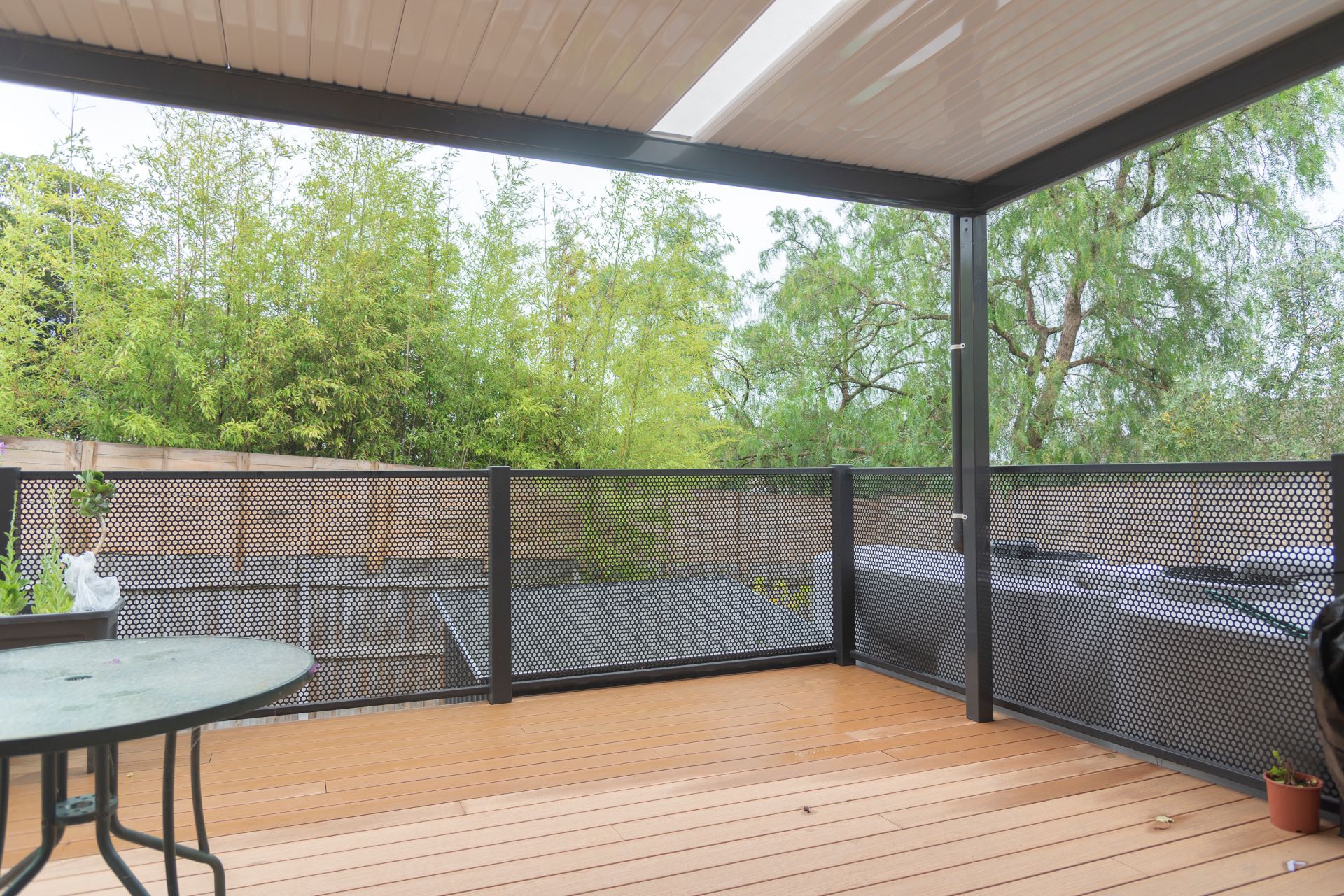 Beautiful Modern Designed Home — Home image 12
