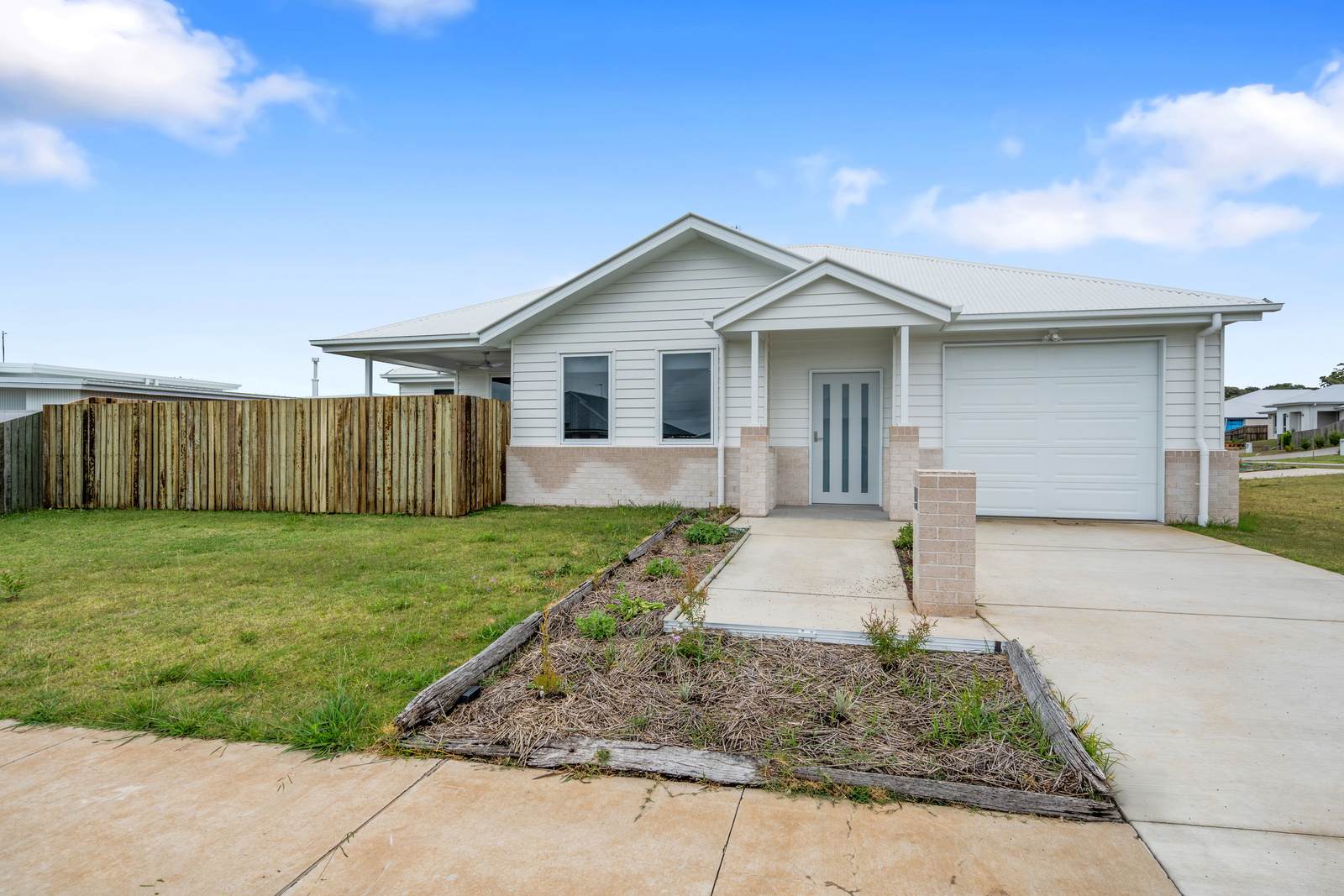KEARNEY SPRINGS QLD – HPS 2 DUPLEX VILLAS — Home image 2