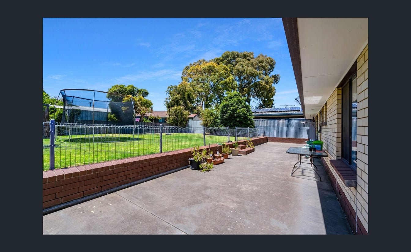 Beautiful 3-bedroom SIL home in Morphett Vale — Home image 2