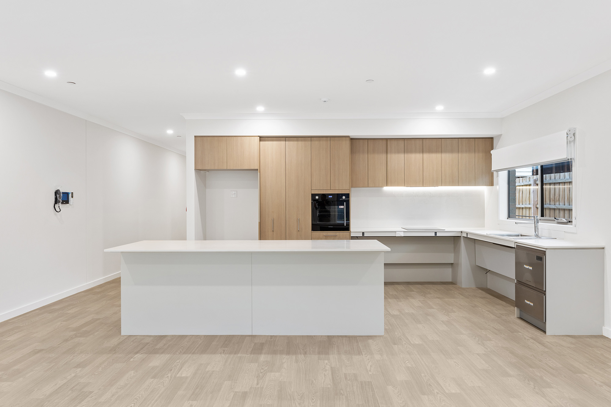 Enjoy social independent living in this 2 bed HPS house in vibrant Thornbury! — Home image 2