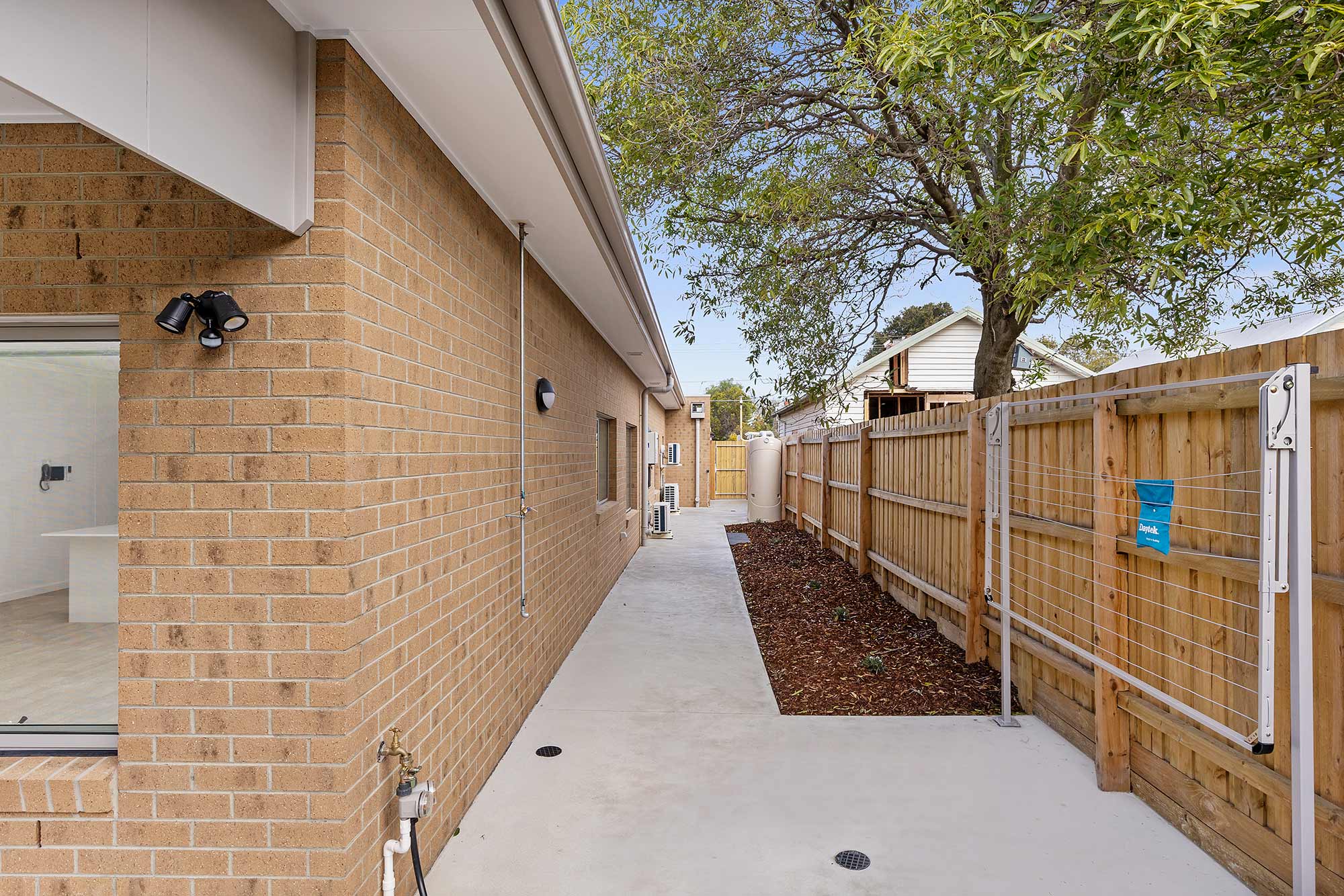 Enjoy social independent living in this 2 bed HPS house in vibrant Thornbury! — Home image 20