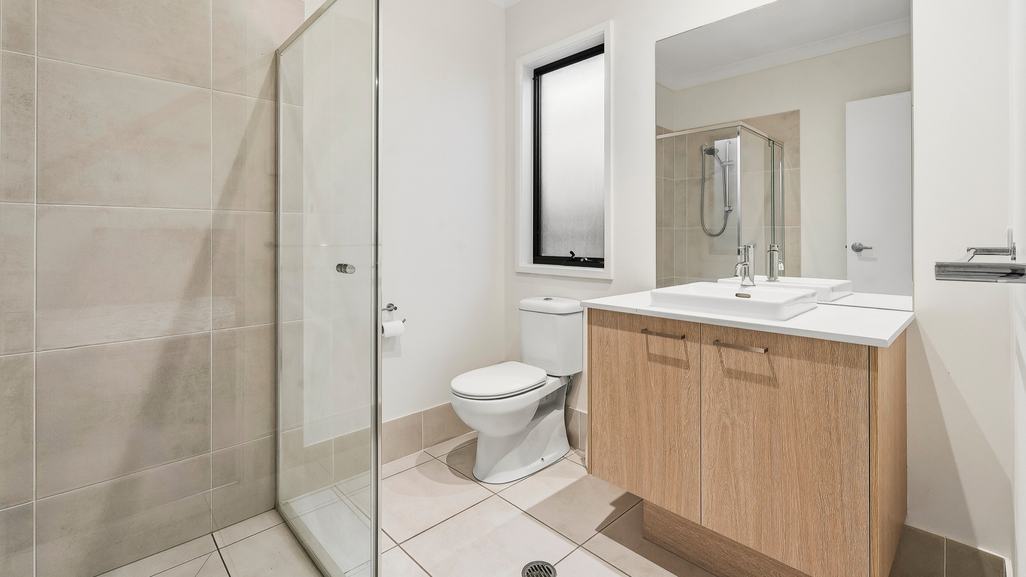 Welcoming, modern home for independent living in South Ripley — Home image 4