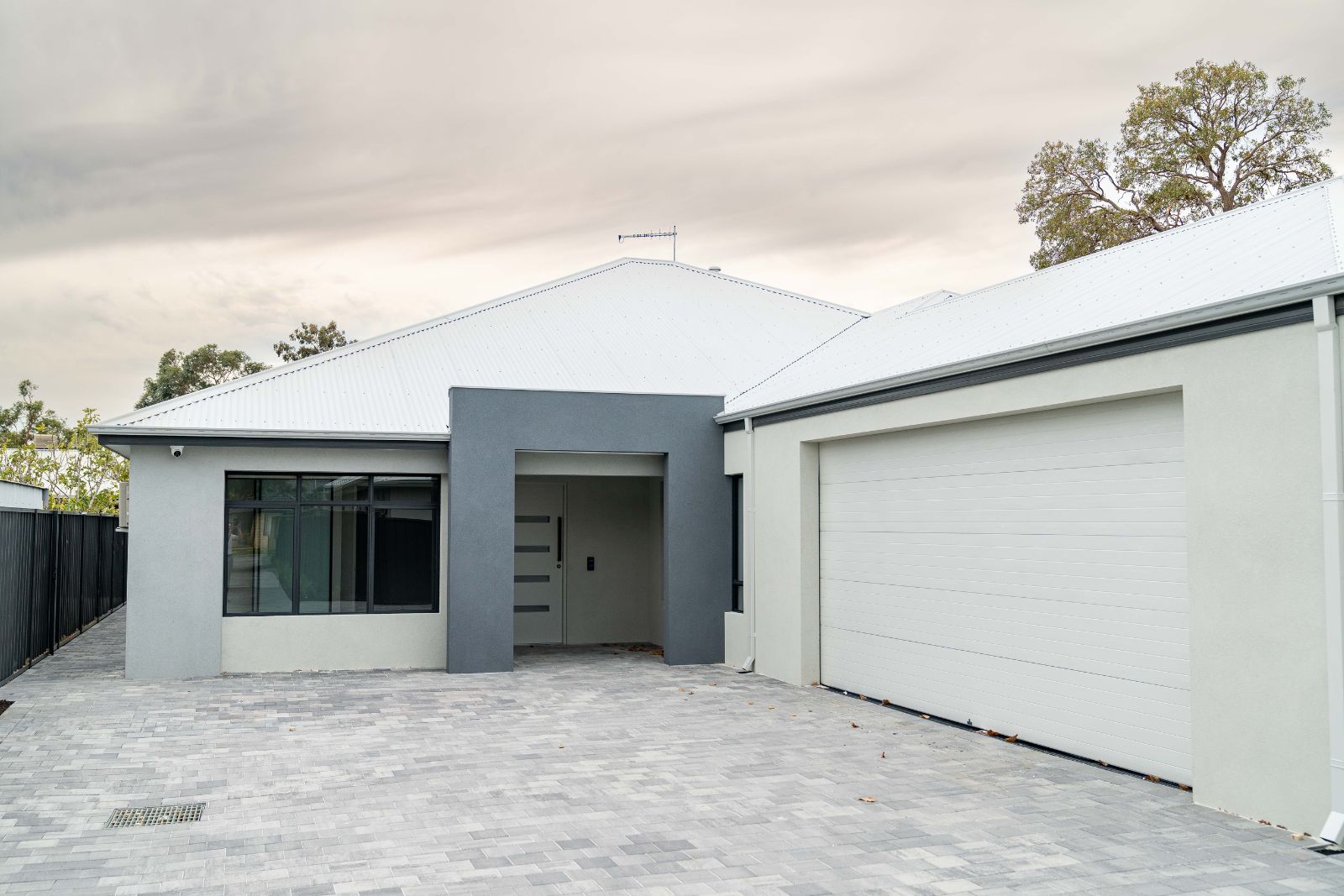 One enormous block, TWO luxury 3-bedroom homes for sharing Disability Accommodation — Home image 7