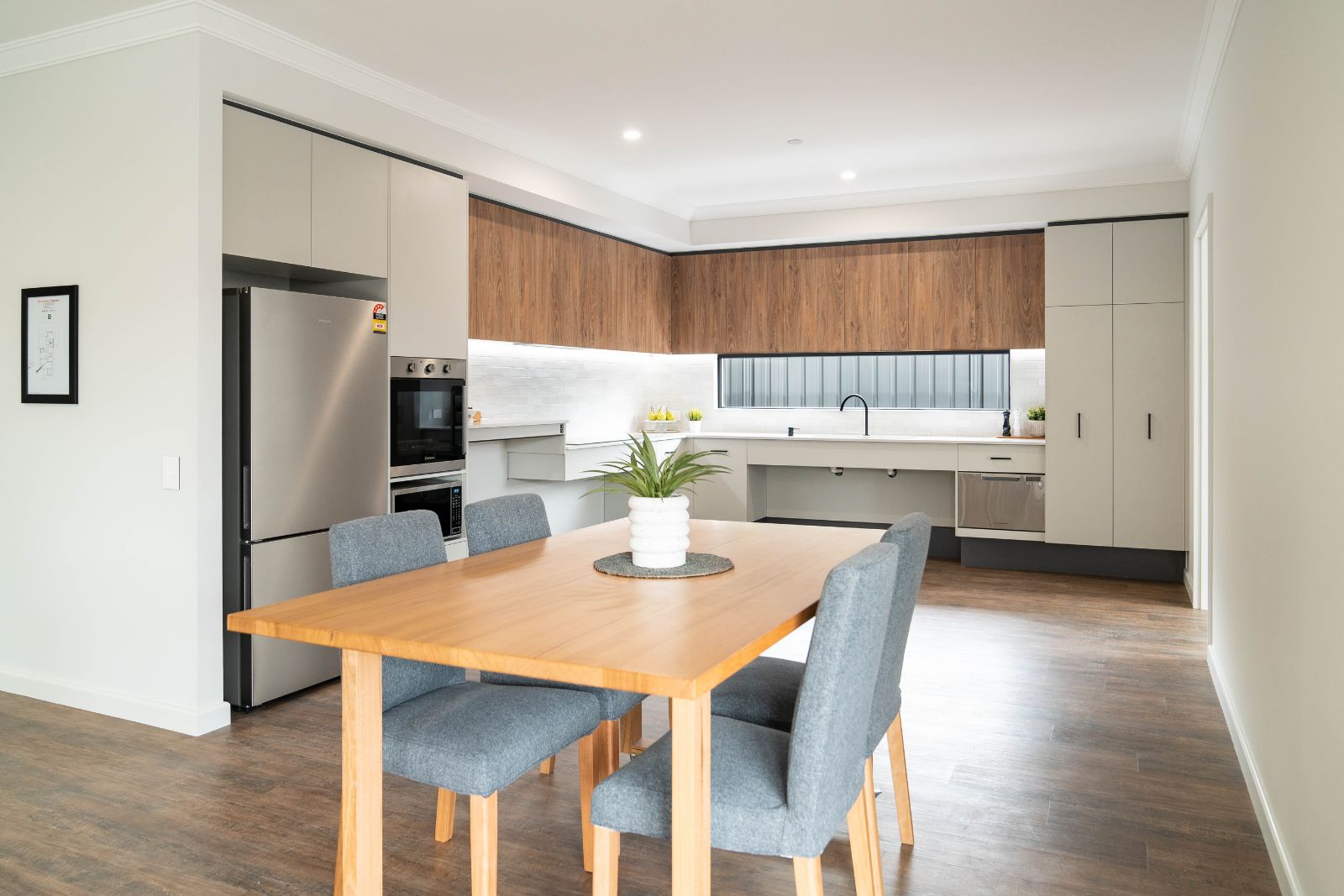 One enormous block, TWO luxury 3-bedroom homes for sharing Disability Accommodation — Home image 9