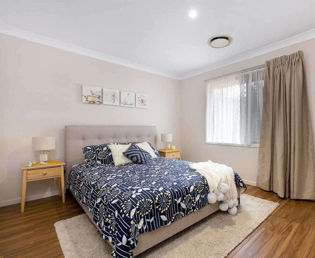 Huge, Beautiful Bayside SIL Home to share!!! Only 1 Position Left!! — Home image 2